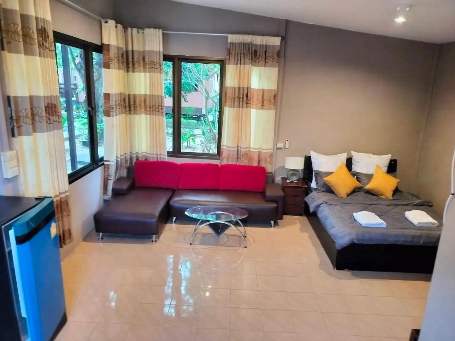 Bed in Phalaburi resort by dreamhouse