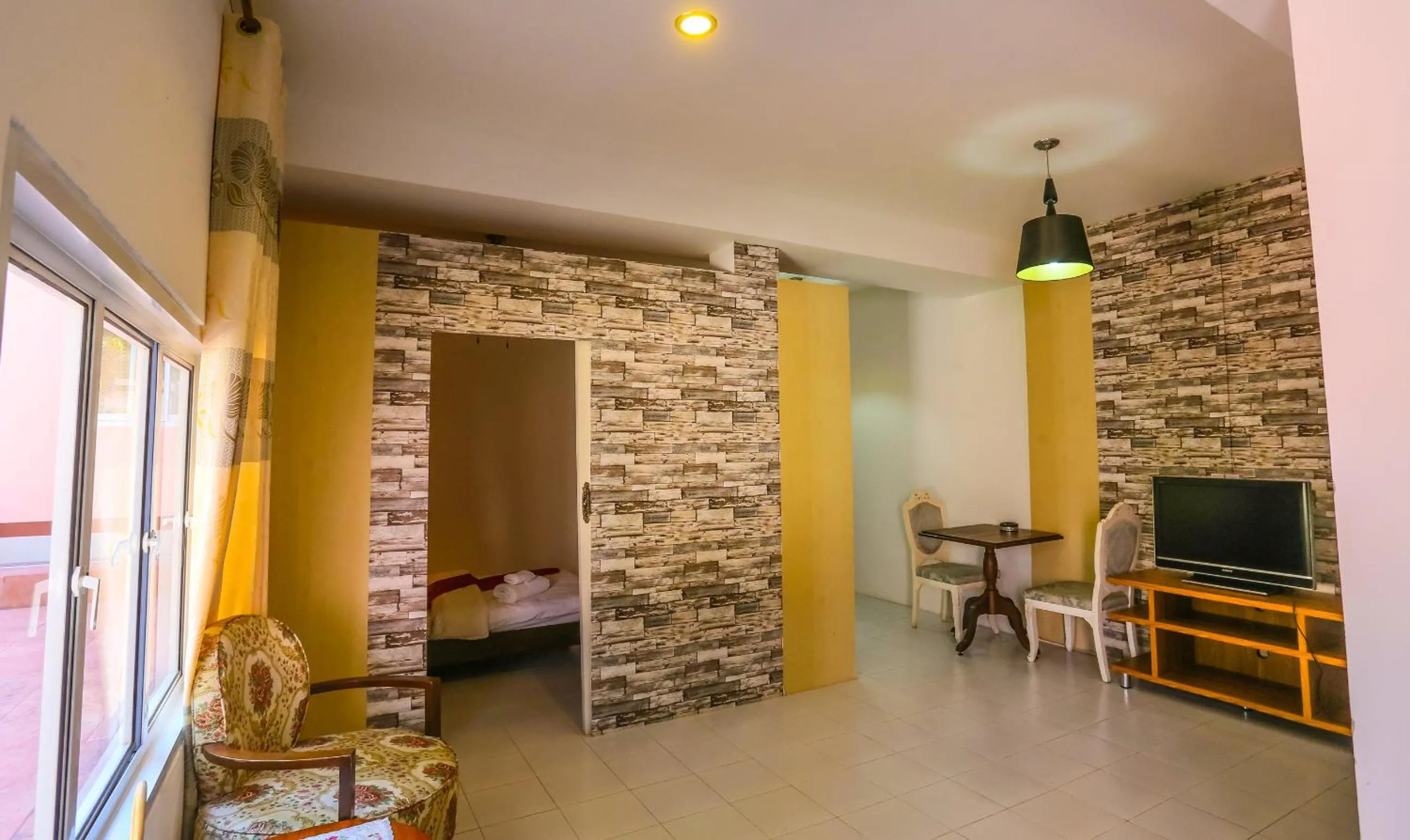 Phalaburi resort by dreamhouse