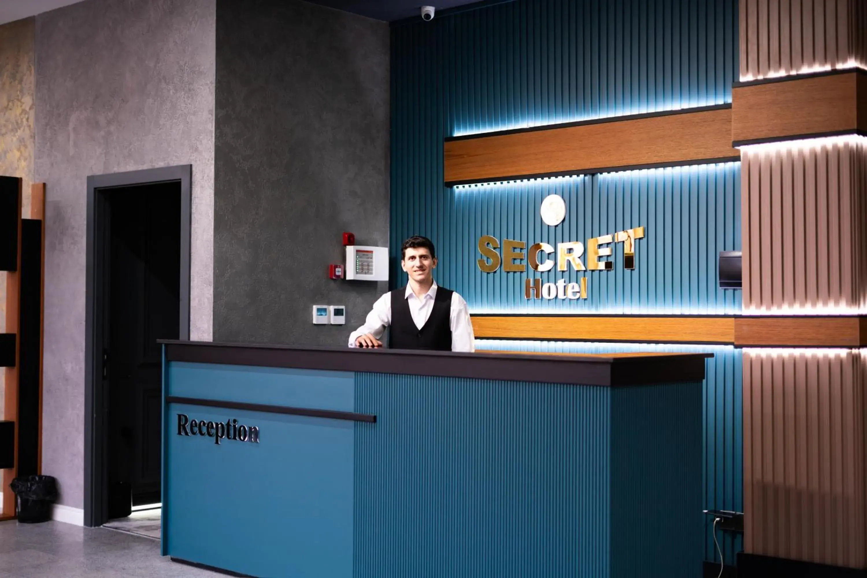 SECRET HOTEL SECRET HOTEL