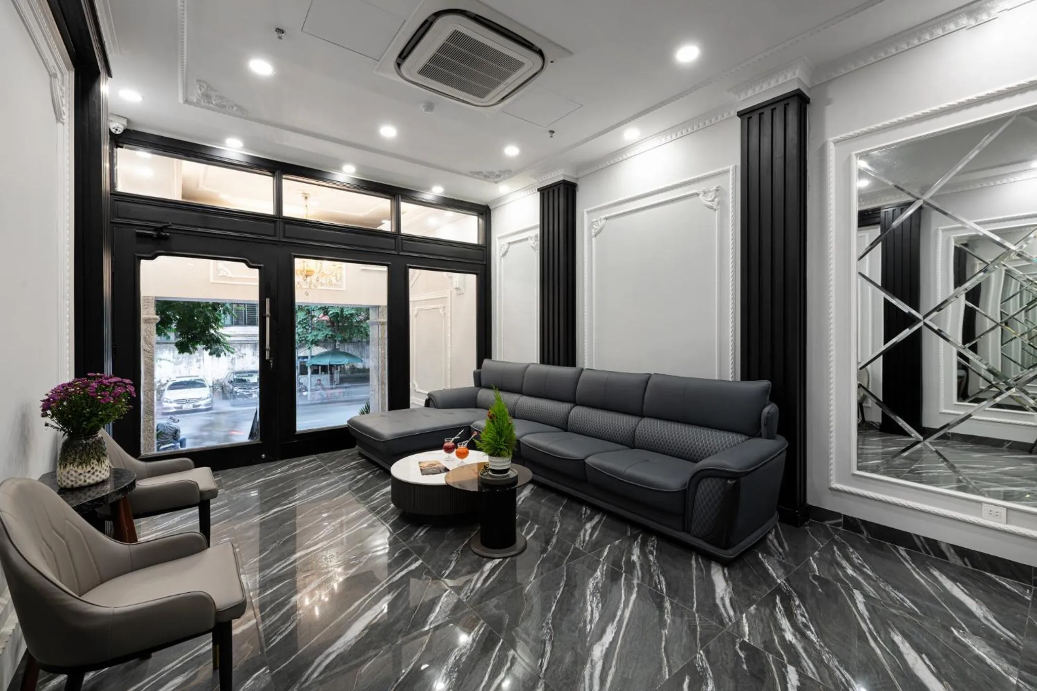 Lobby or reception in Avani Central Hanoi Hotel