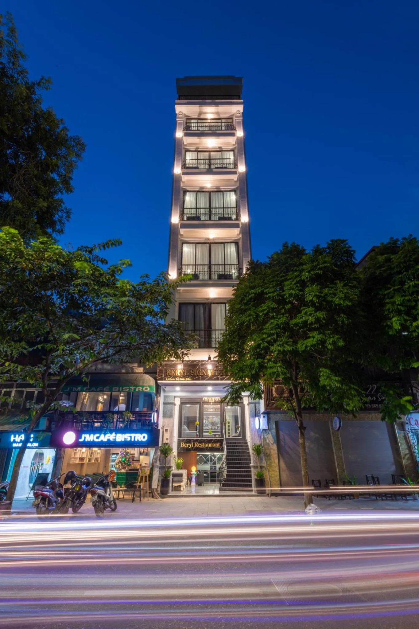 Property building in Avani Central Hanoi Hotel