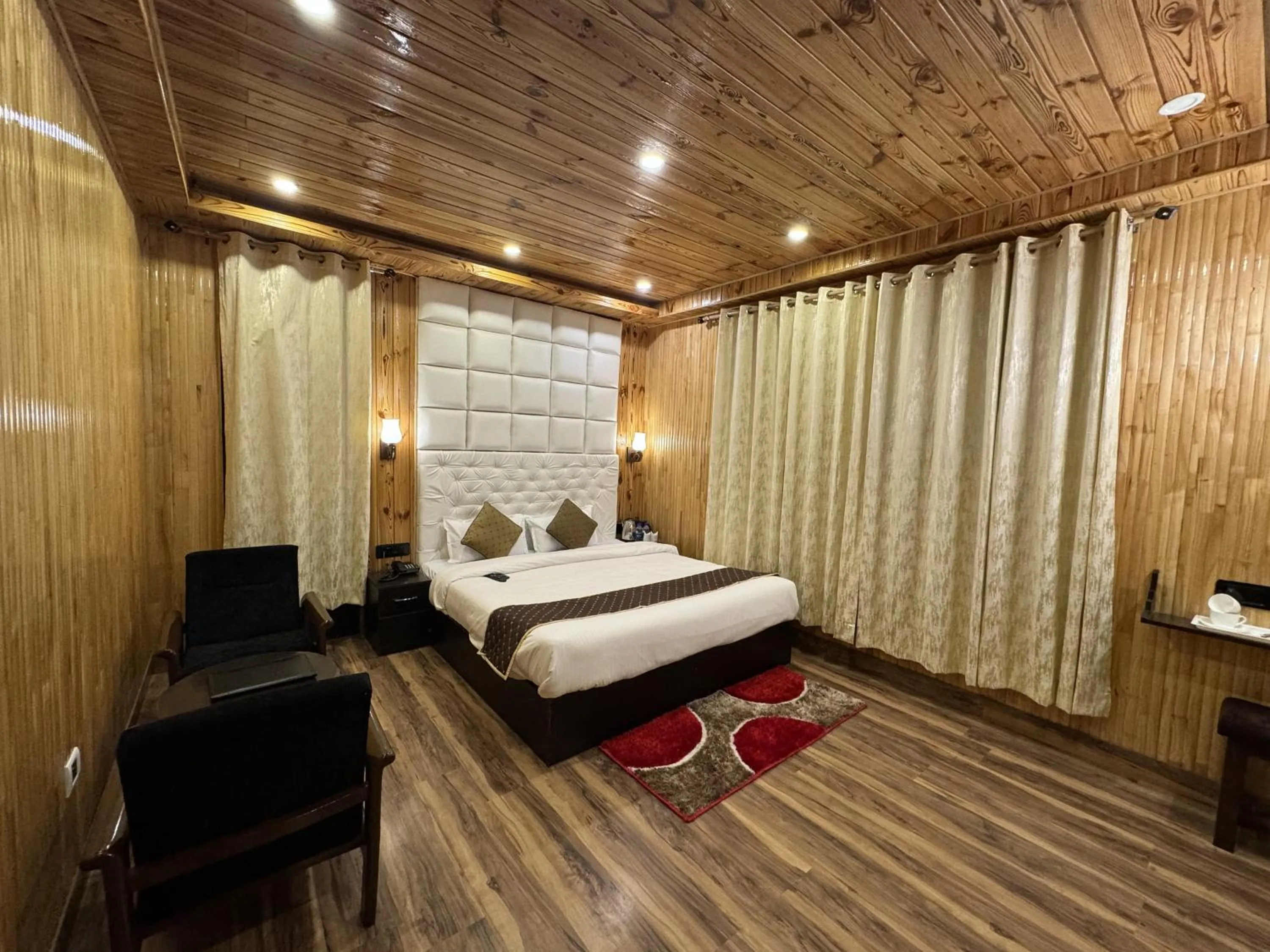 Photo of the whole room in Hotel Black Magic