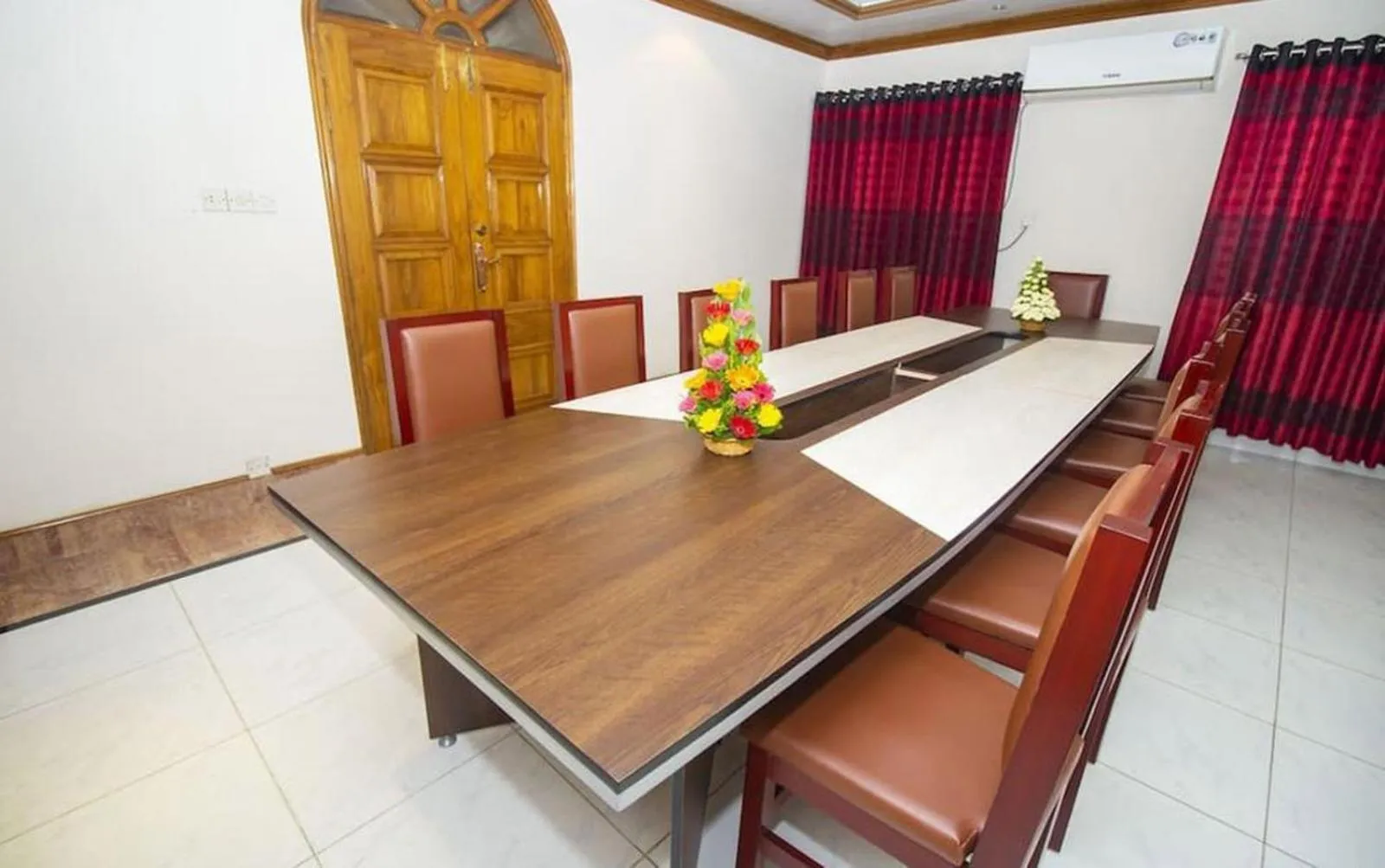 Meeting/conference room in Hotel Suite Palace Baridhara
