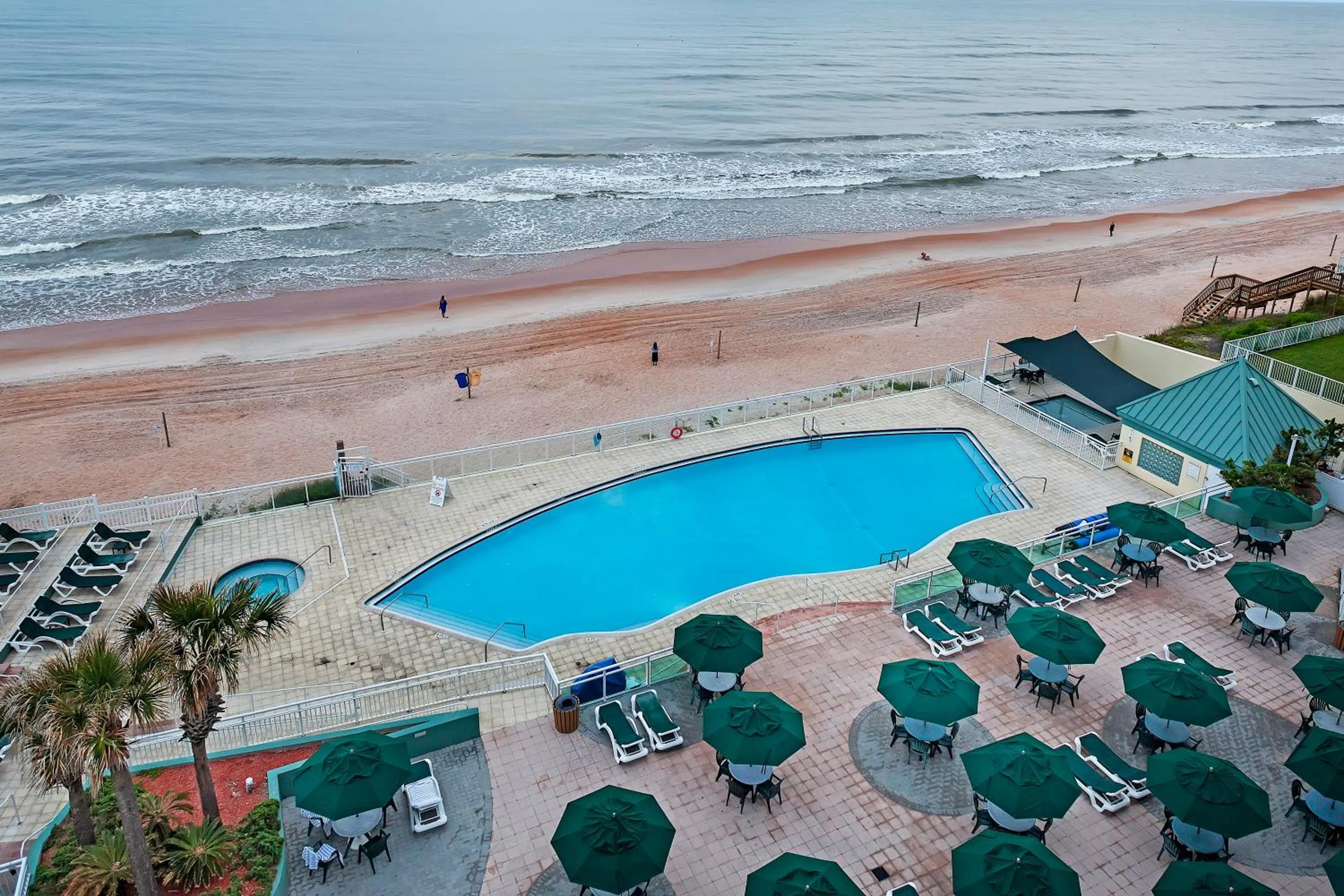 Pool view in Royal Floridian Resort South by Spinnaker