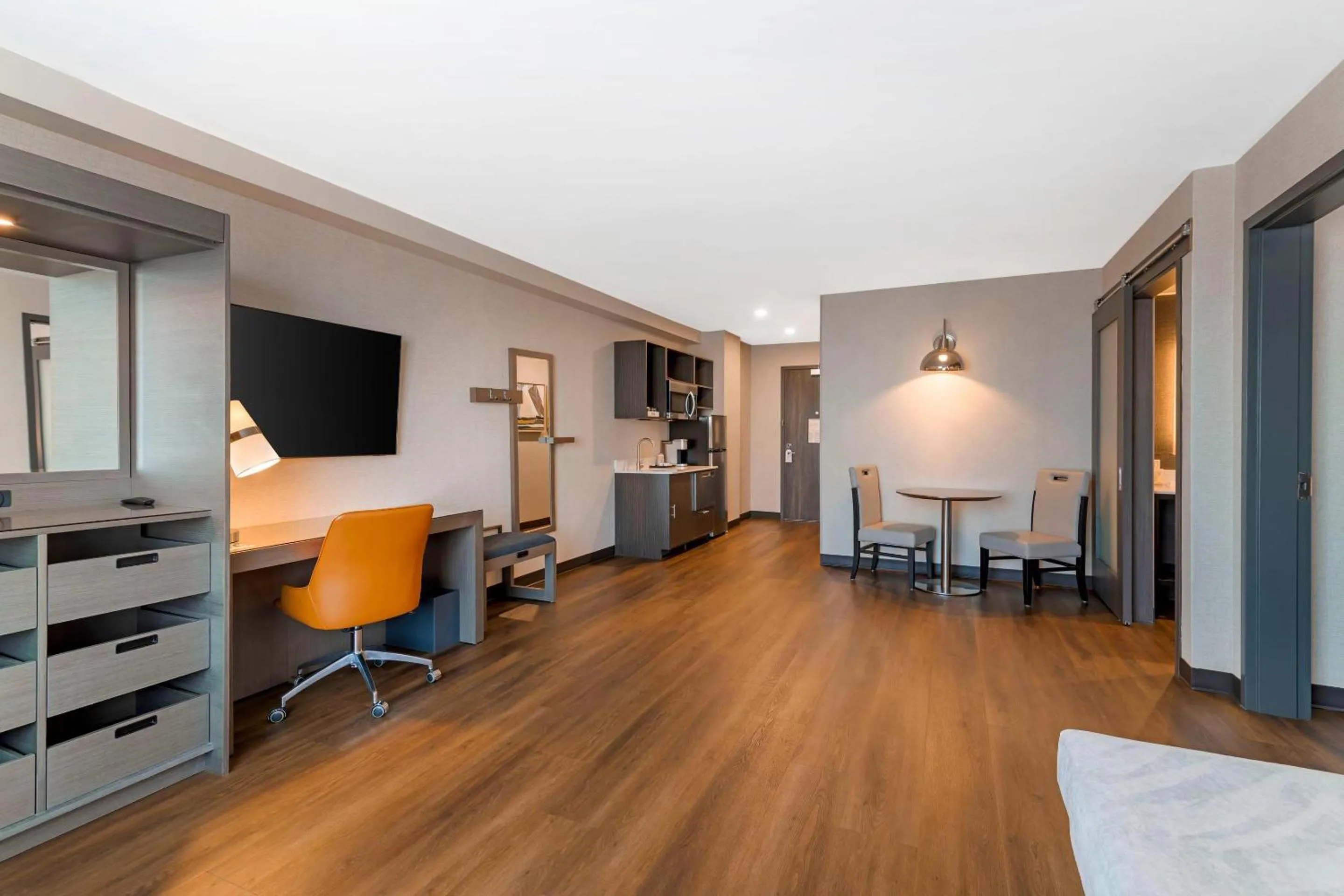 Bedroom in Cambria Hotel & Suites Plymouth