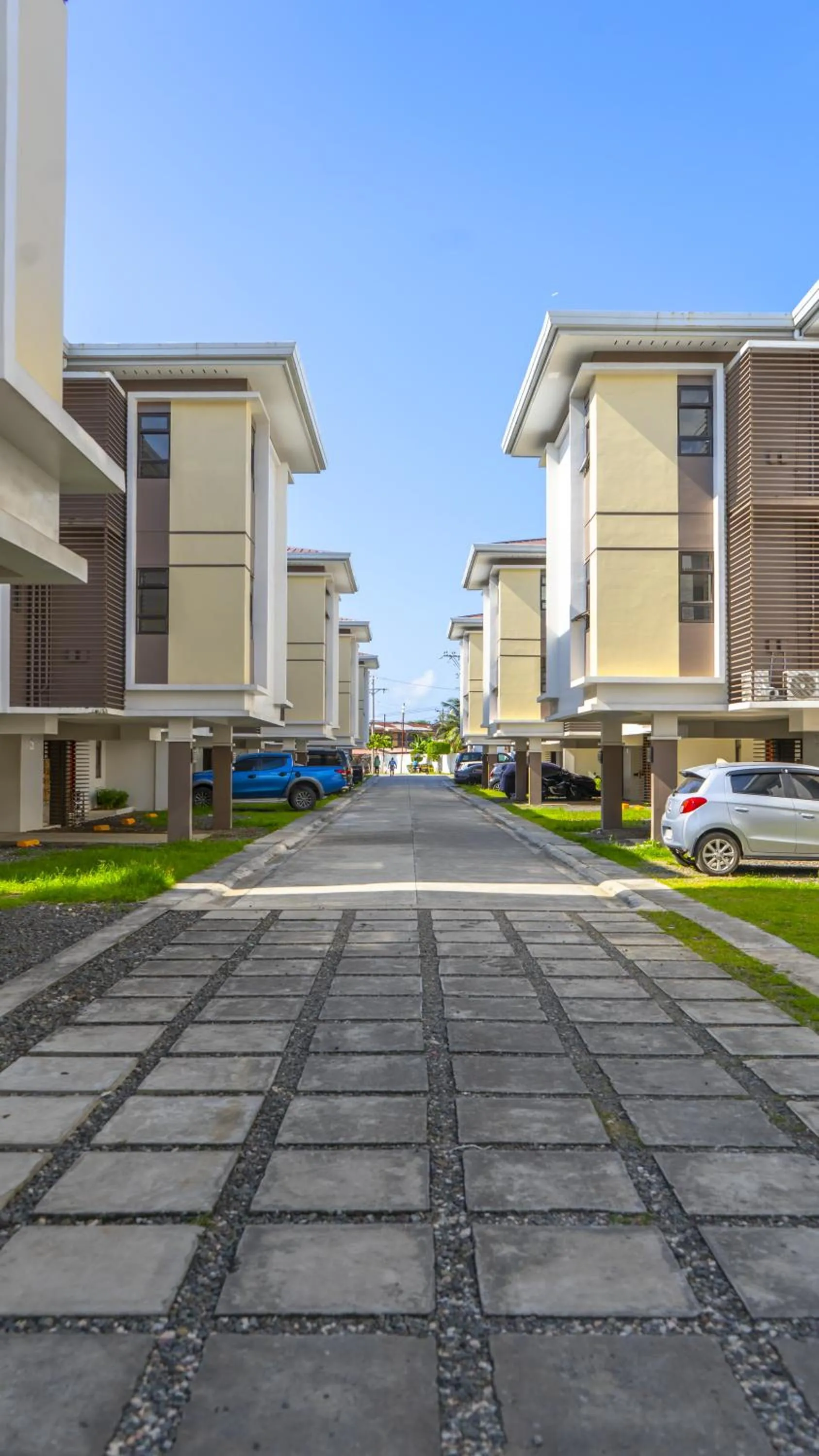 Property building in Cozy 1-bed unit near SRP Talisay Cebu