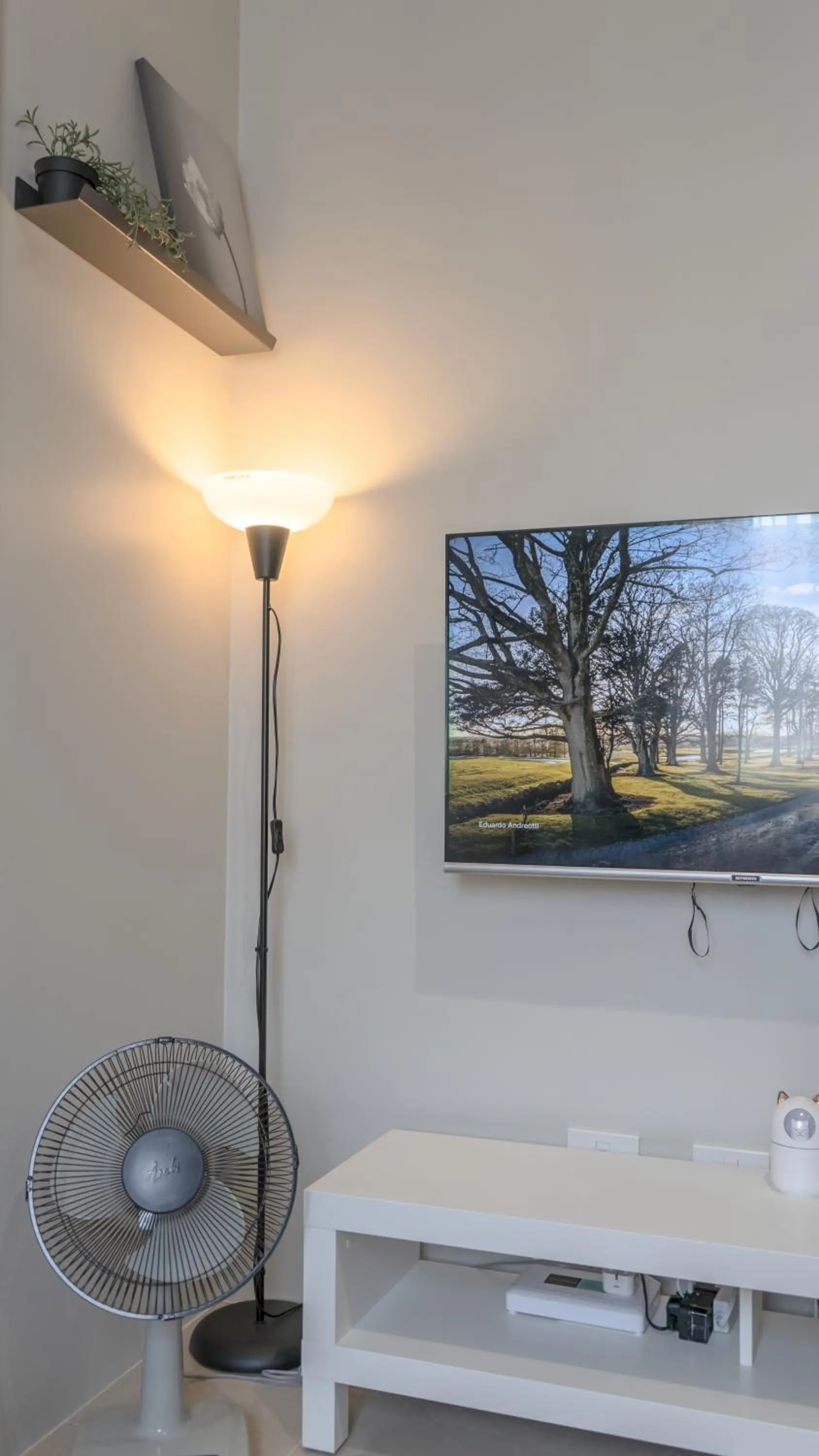 TV and multimedia in Cozy 1-bed unit near SRP Talisay Cebu