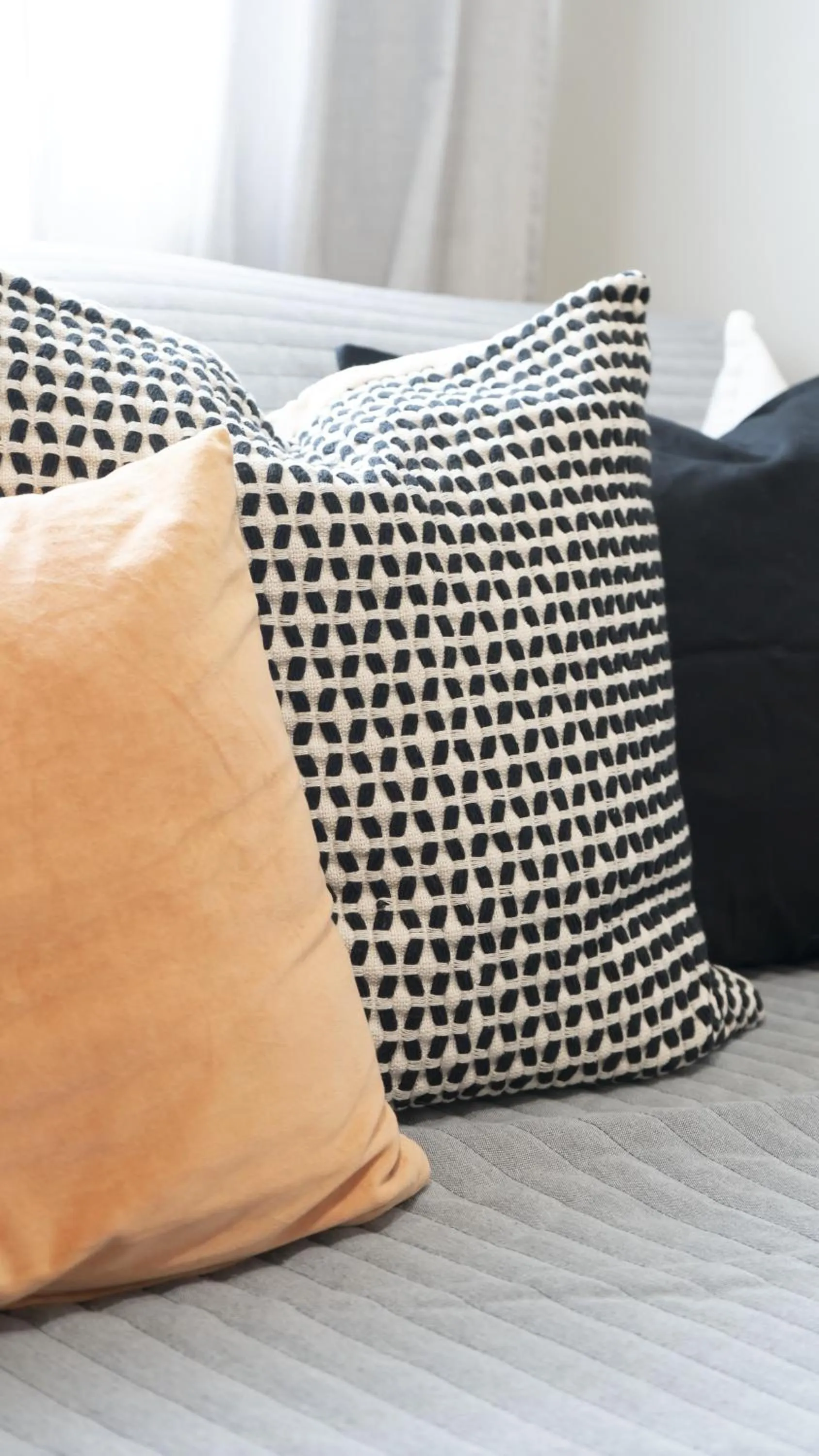 Decorative detail in Cozy 1-bed unit near SRP Talisay Cebu