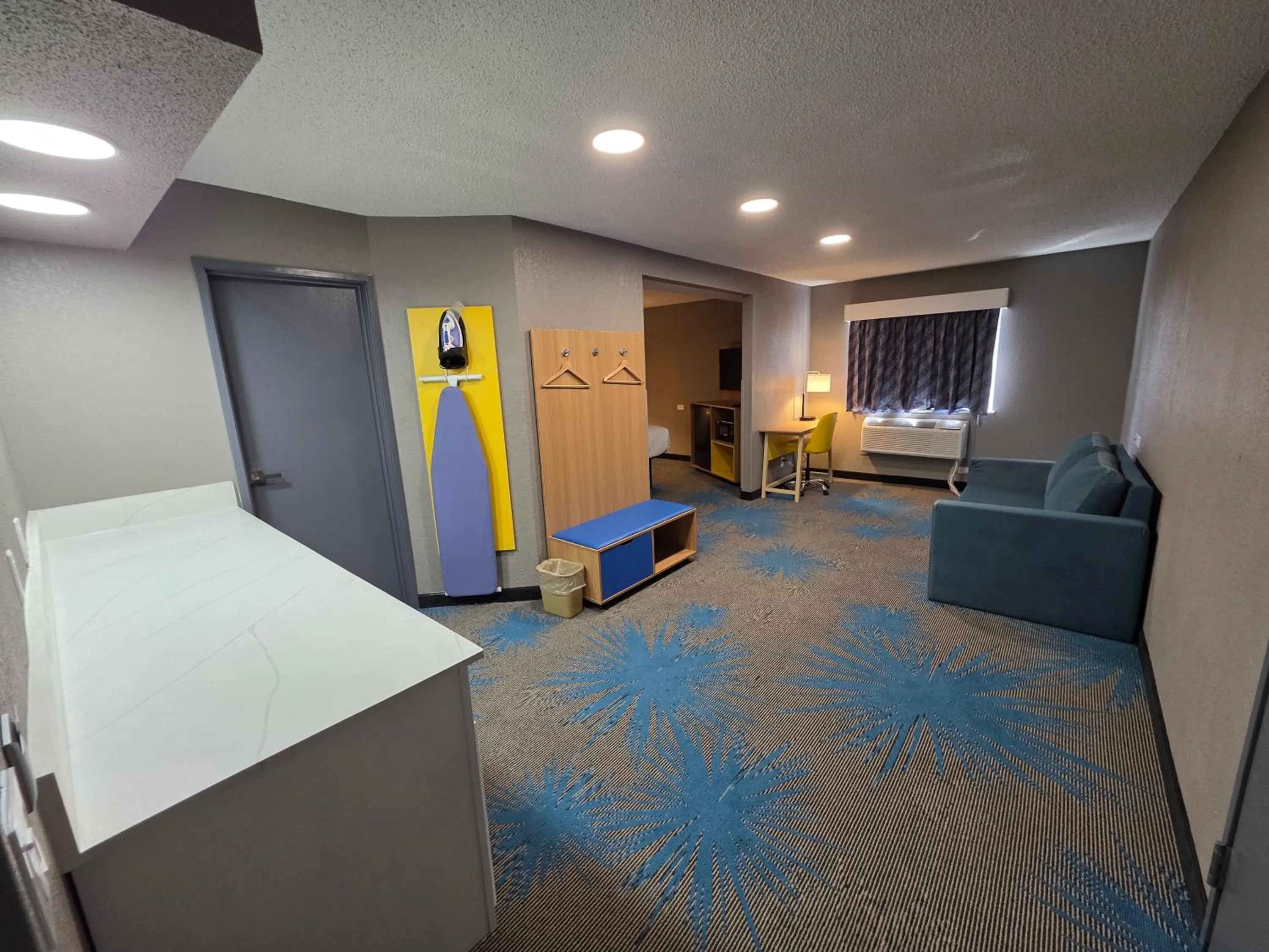 Days Inn by Wyndham Waukegan