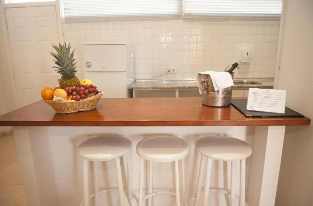 Kitchen or kitchenette in Lloyds Beach Club