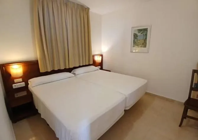 Bed in Lloyds Beach Club