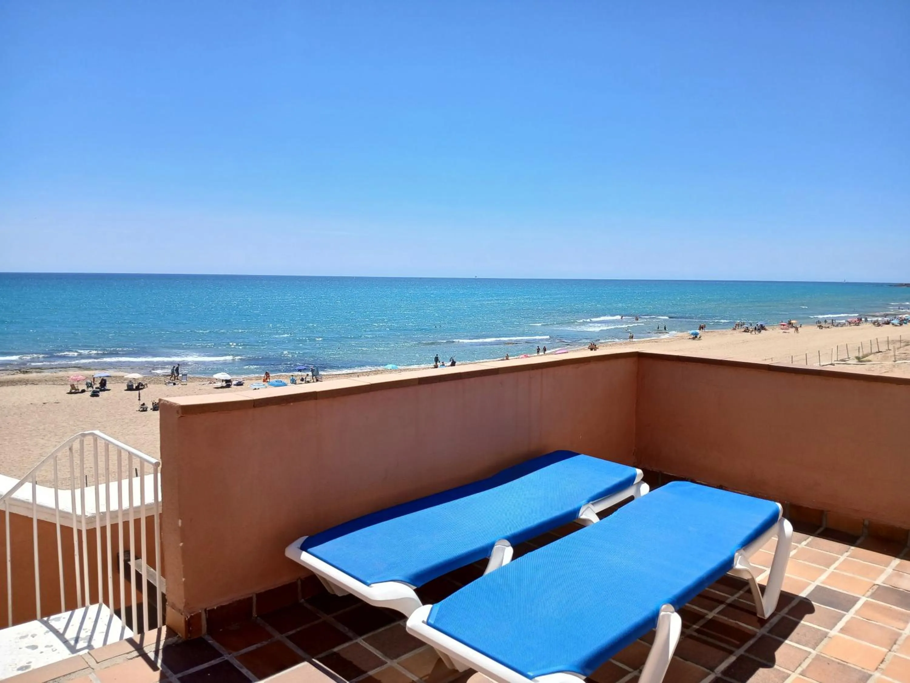 Solarium in Lloyds Beach Club