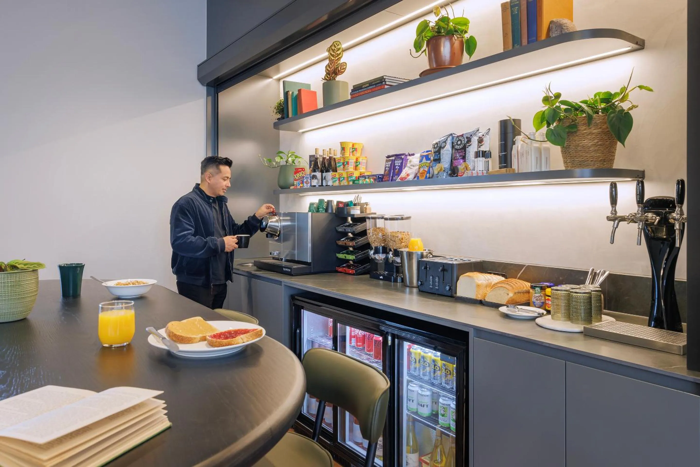 Coffee/tea facilities in Punthill Sunshine