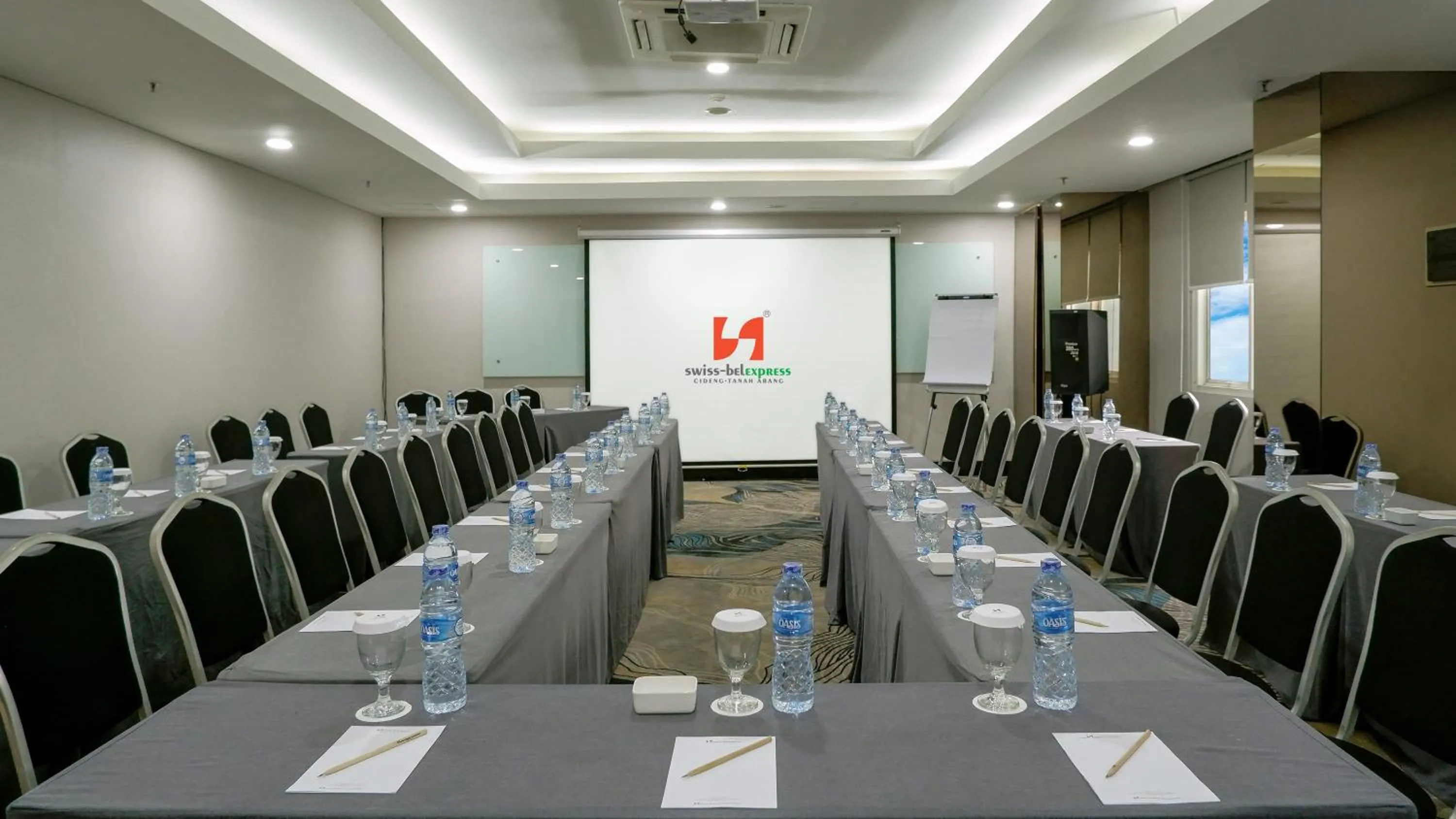 Meeting/conference room in Swiss-Belexpress Cideng