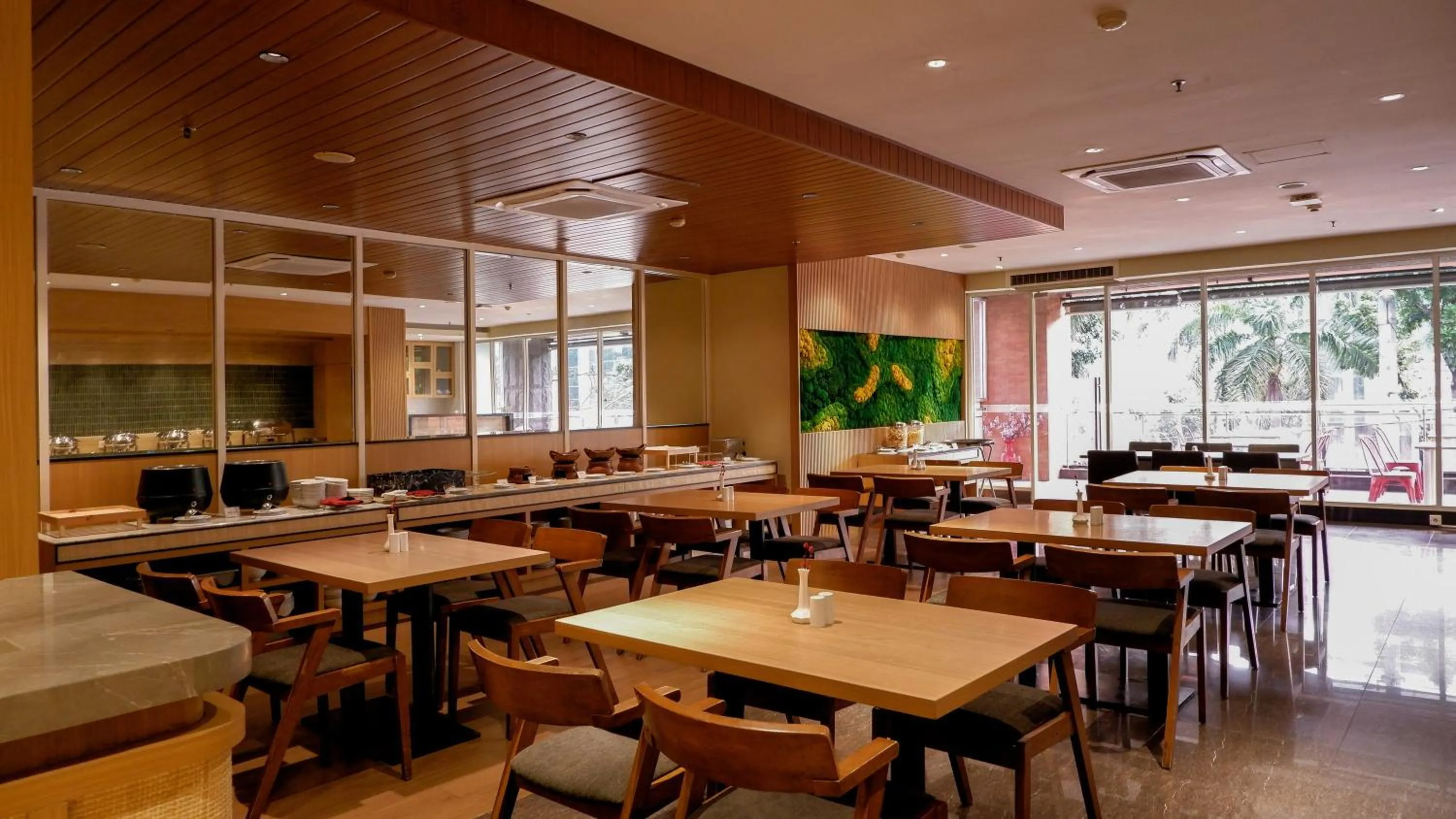 Restaurant/places to eat in Swiss-Belexpress Cideng