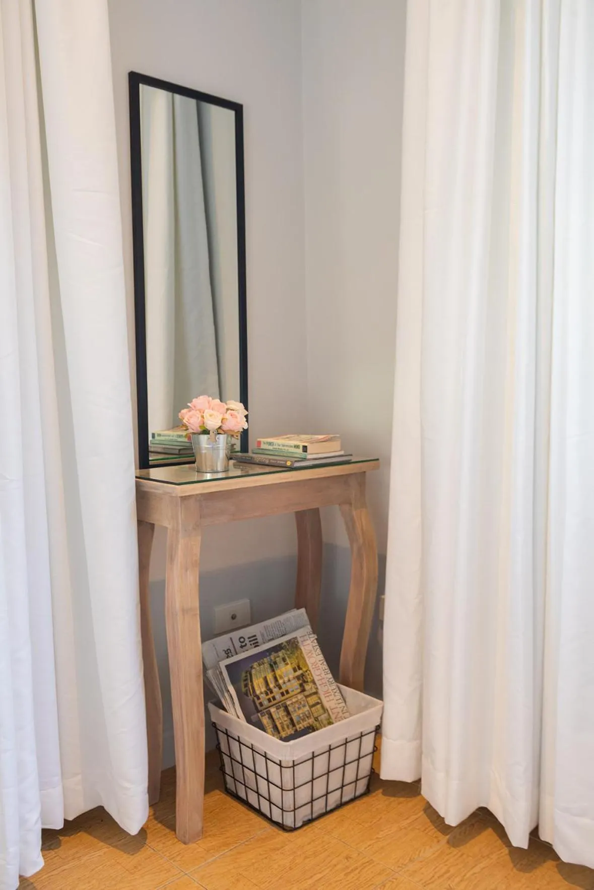 Decorative detail in Stellar Potter's Ridge