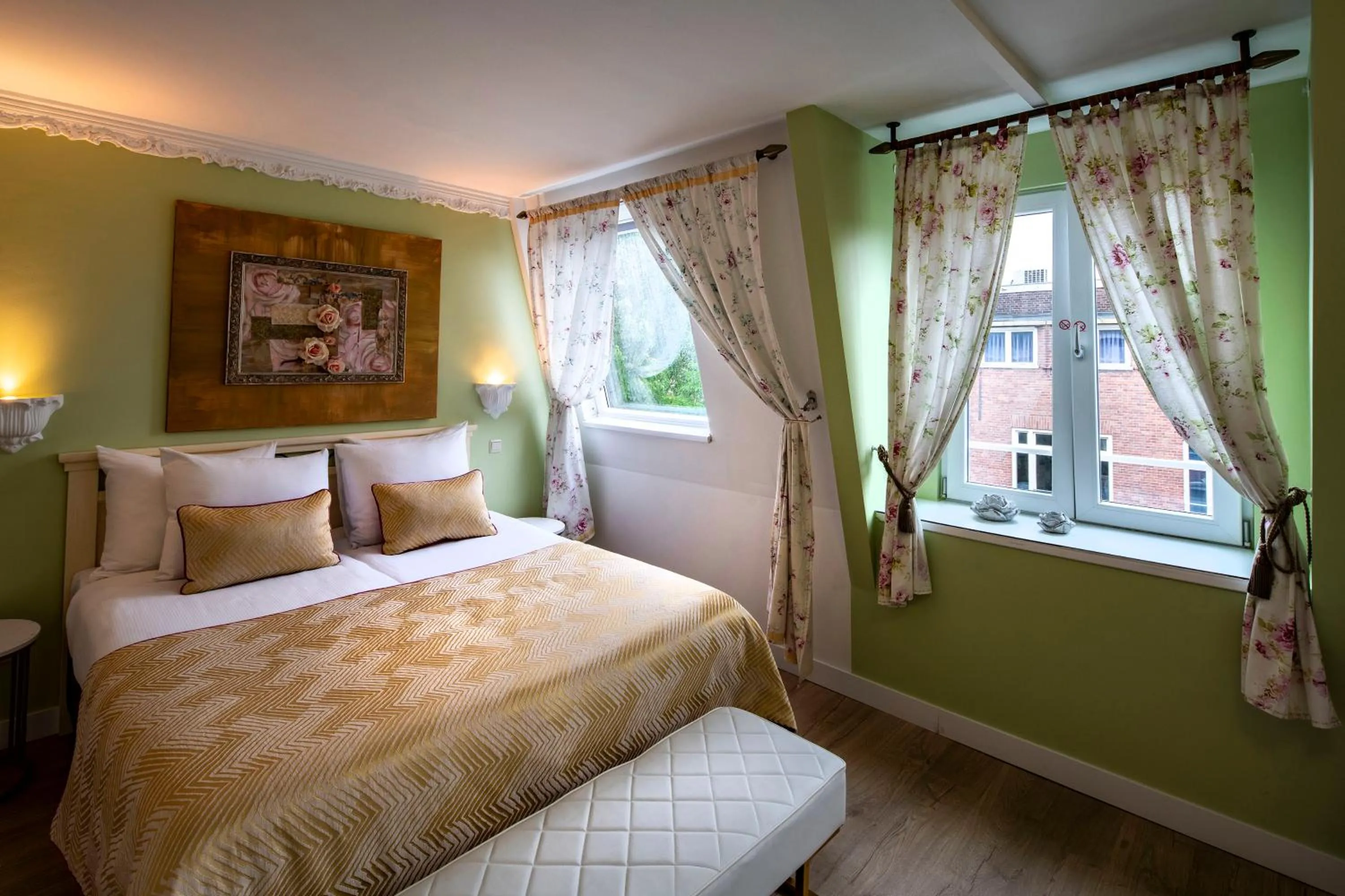 Bed in Jupiter Hotel