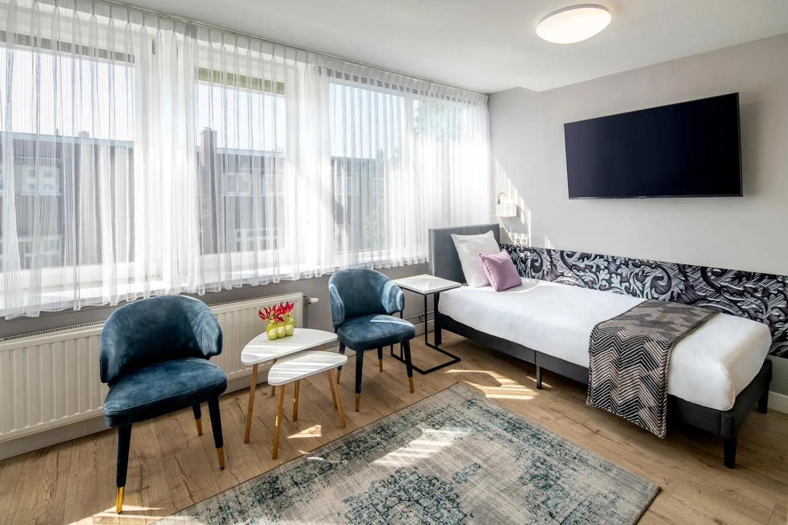 Bed in Jupiter Hotel