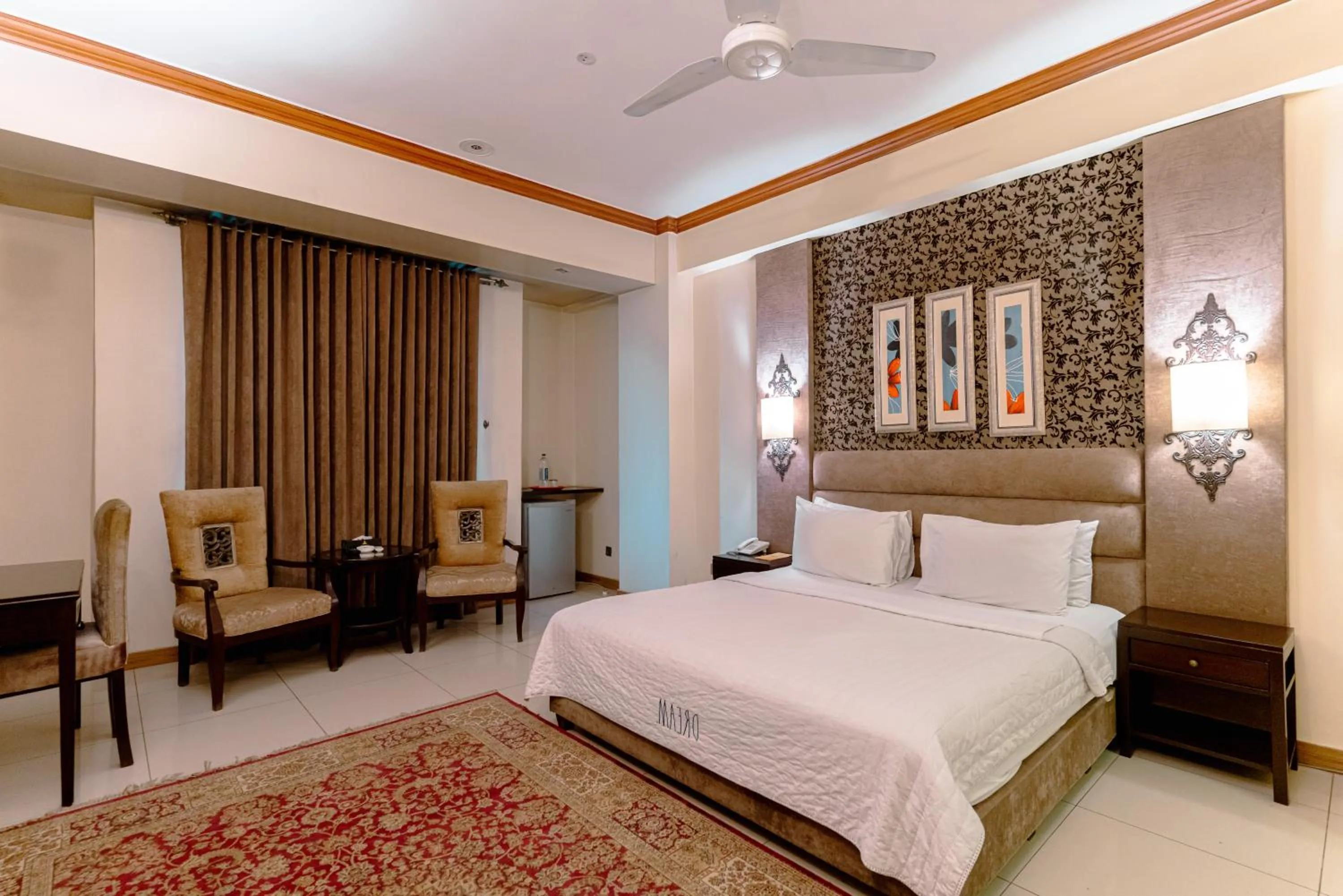 Bed in Shelton's Rezidor Peshawar