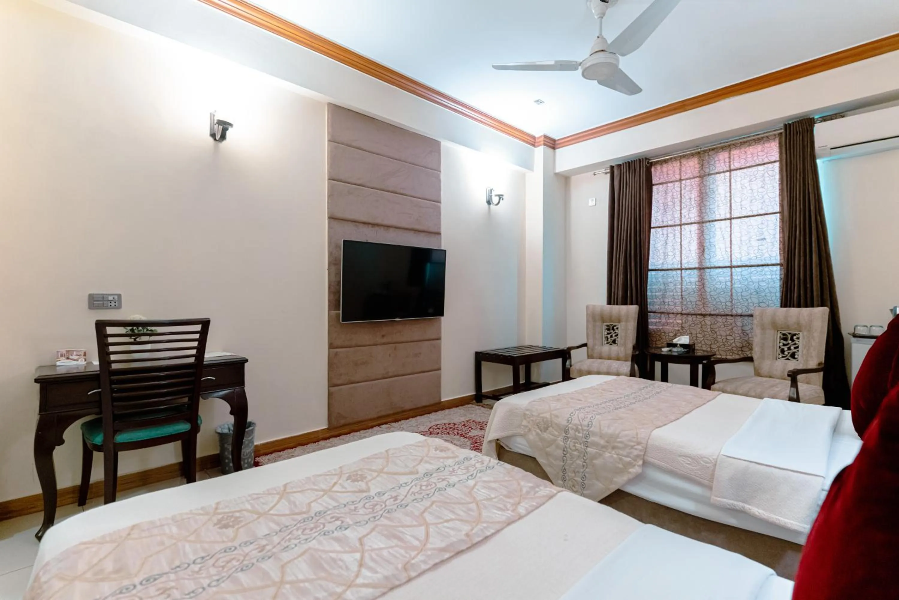 Bed in Shelton's Rezidor Peshawar