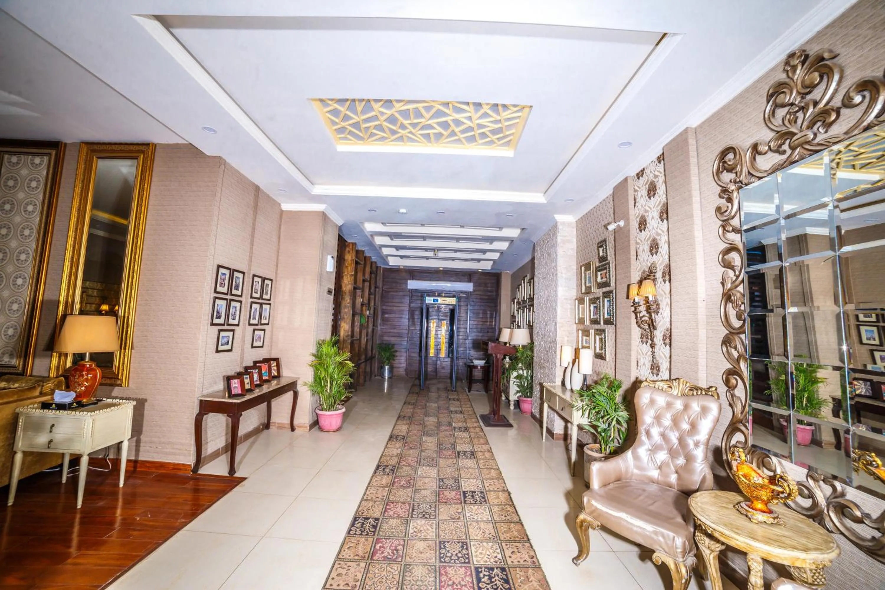 Shelton's Rezidor Peshawar