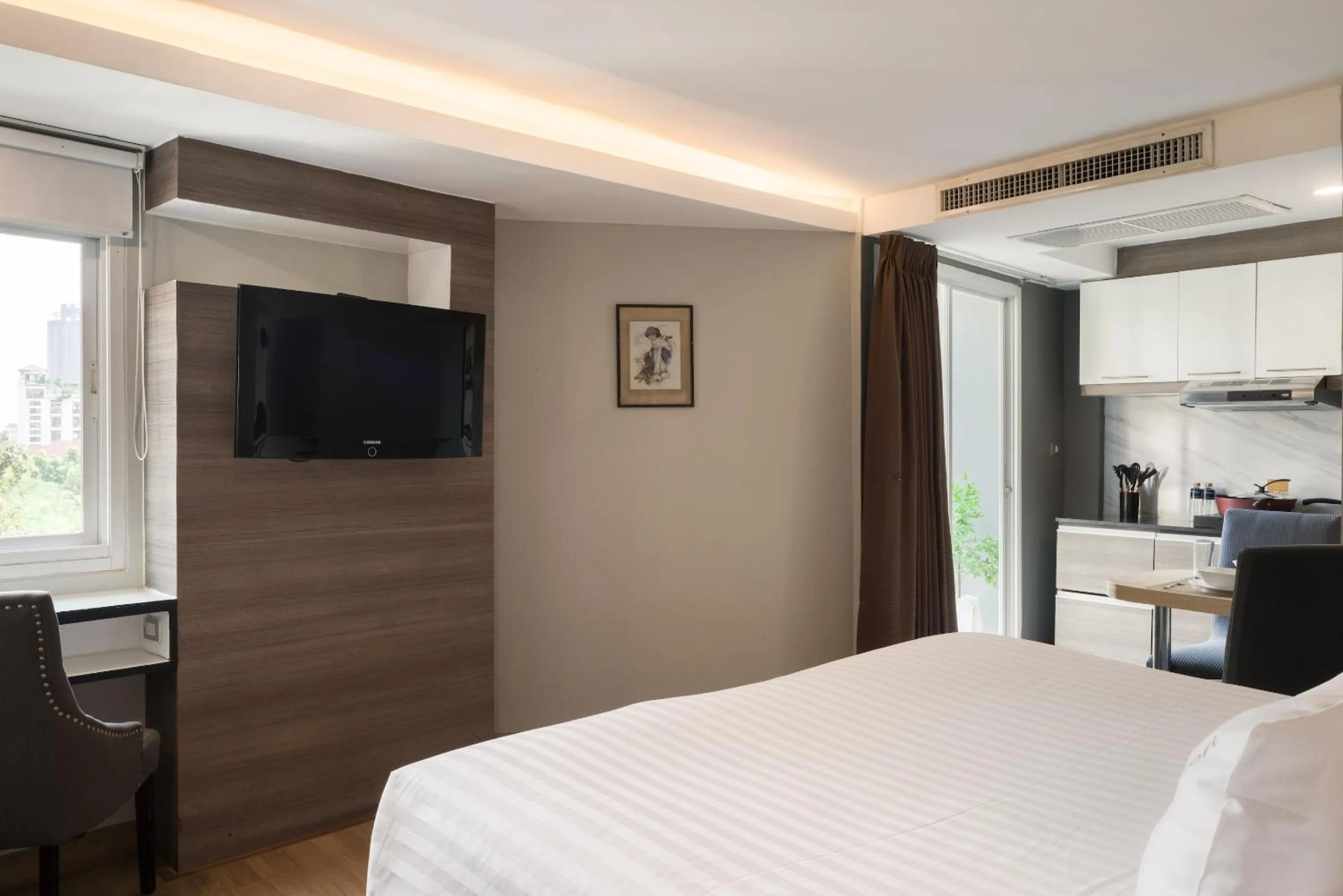 Bed in Aspira Suites Sukhumvit 20
