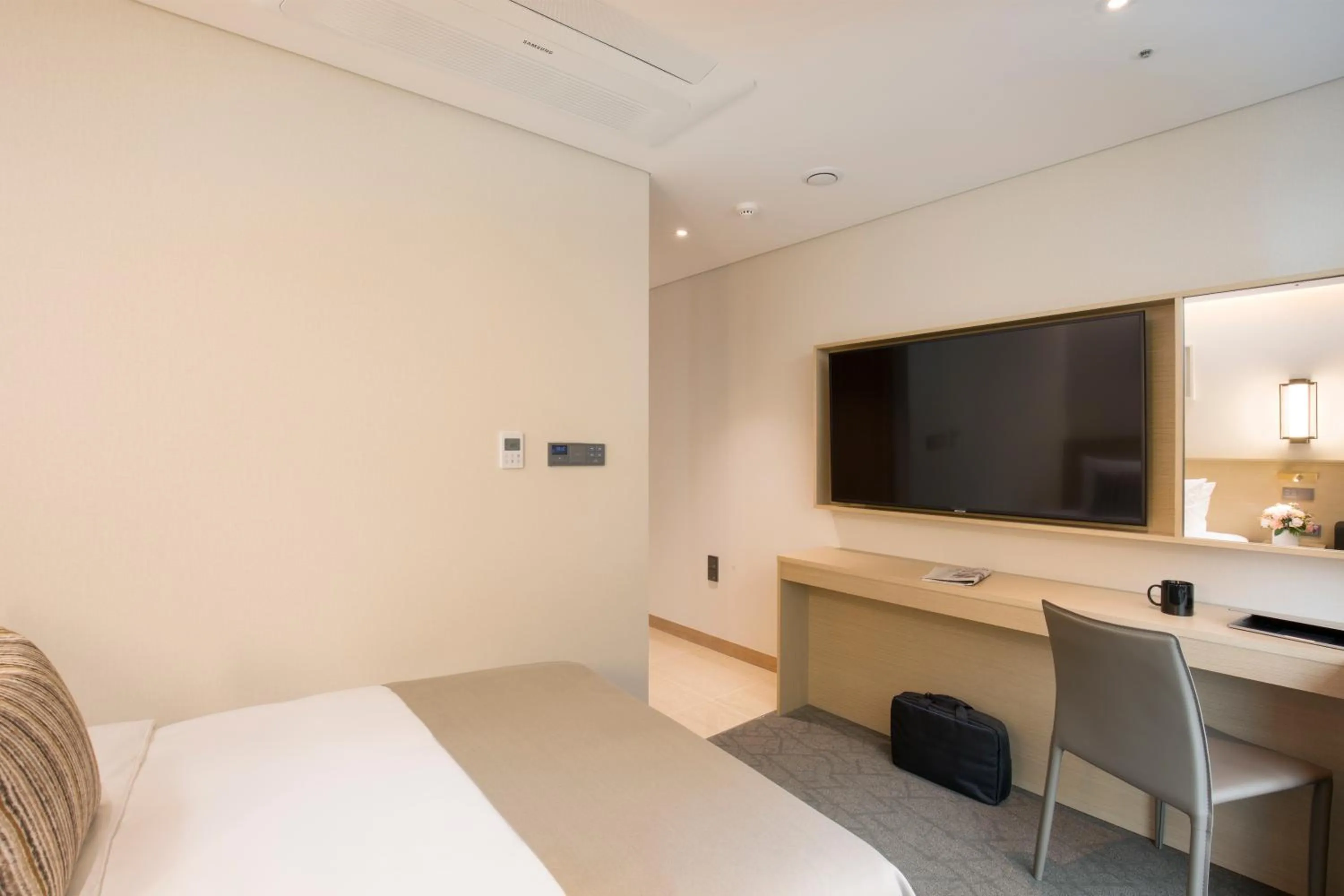 Bed in Hotel Central Bay