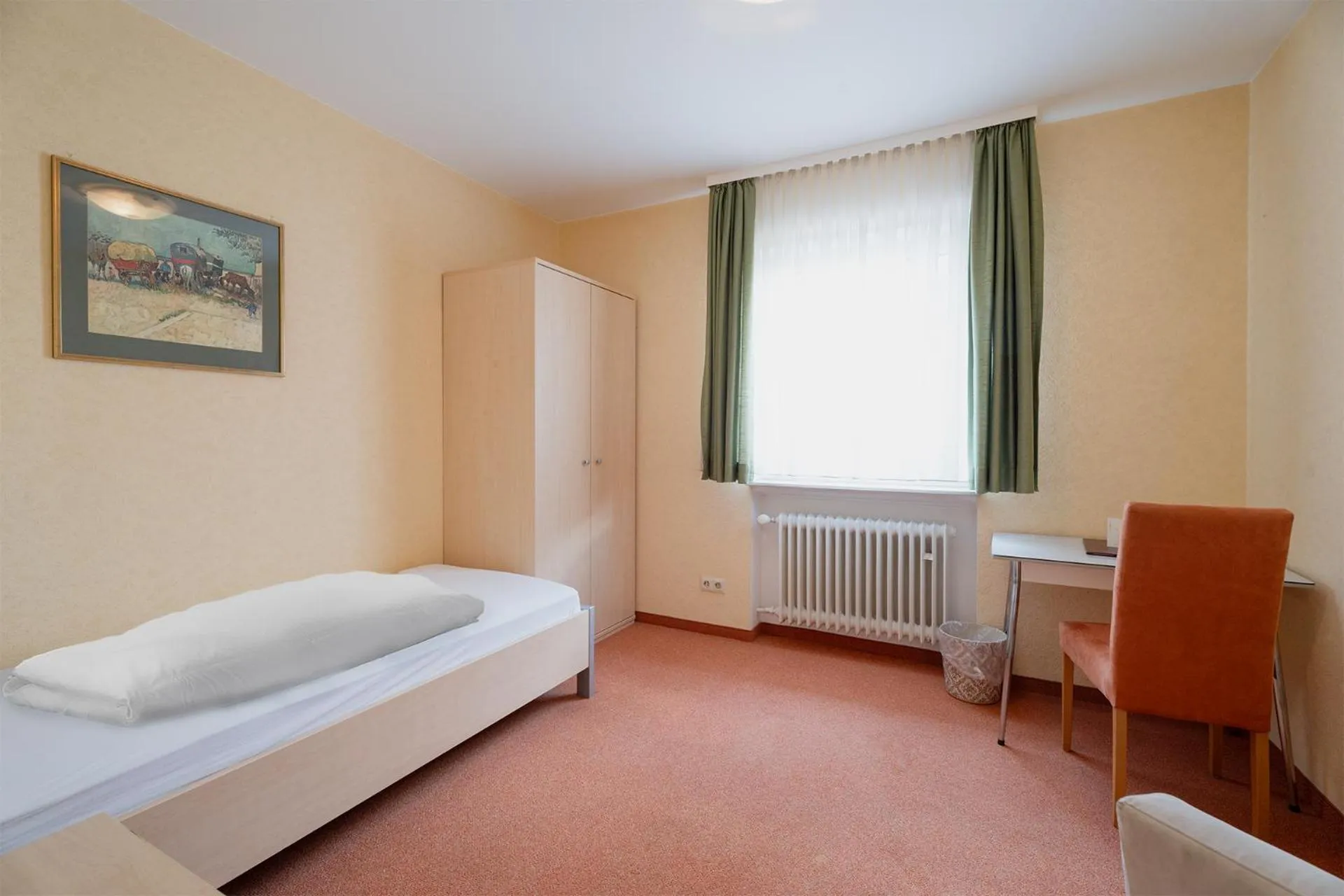 Photo of the whole room, Bed in Hotel Sonne