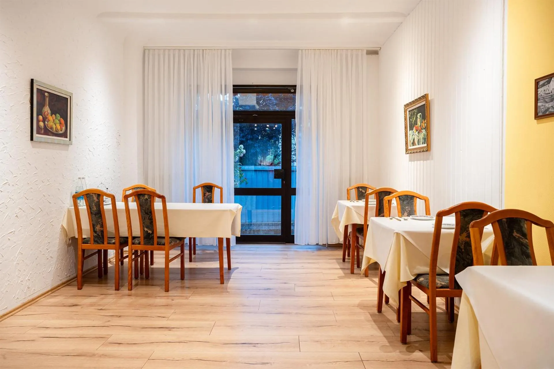 Dining area in Hotel Sonne