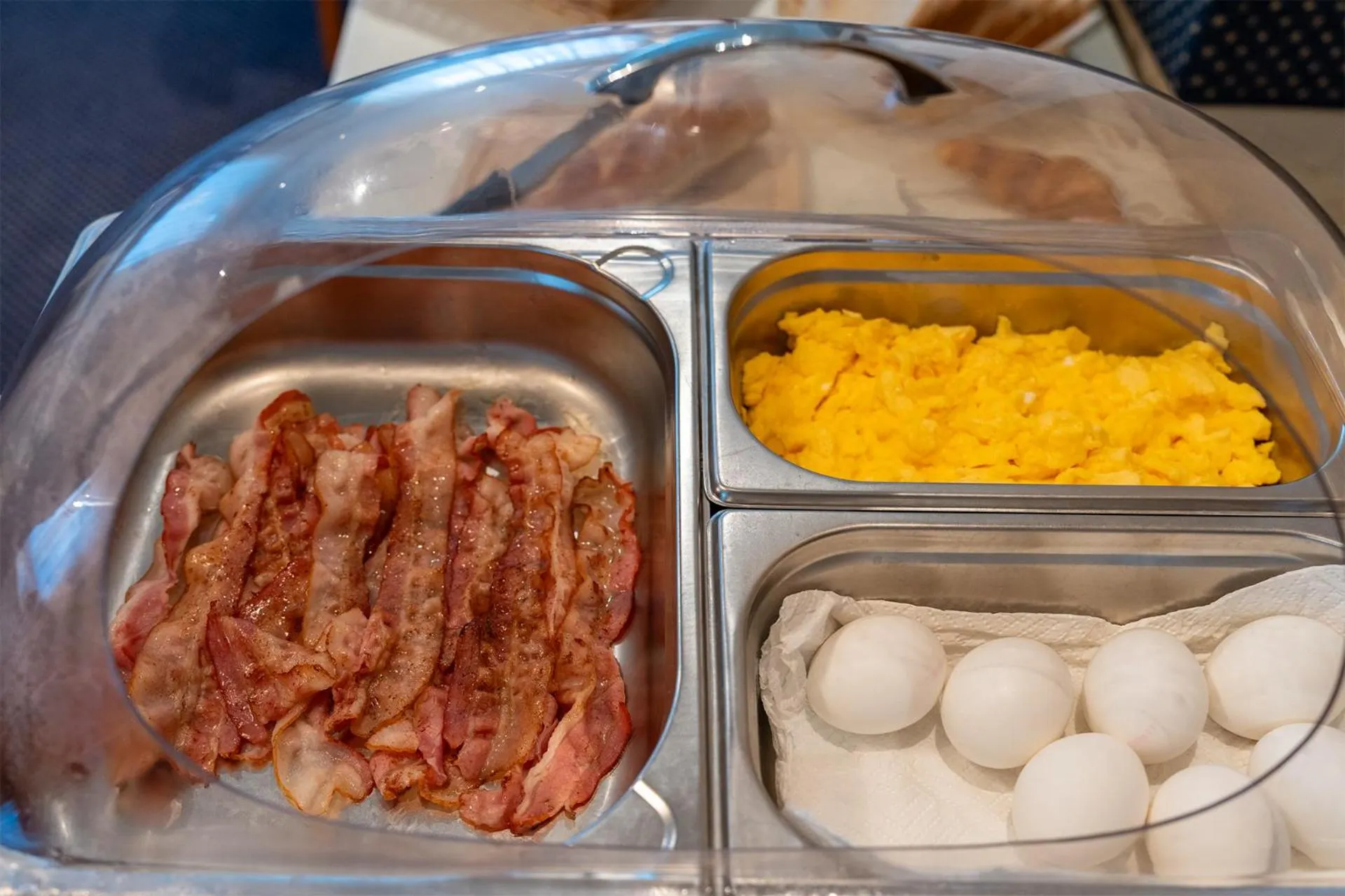 Buffet breakfast in Hotel Sonne