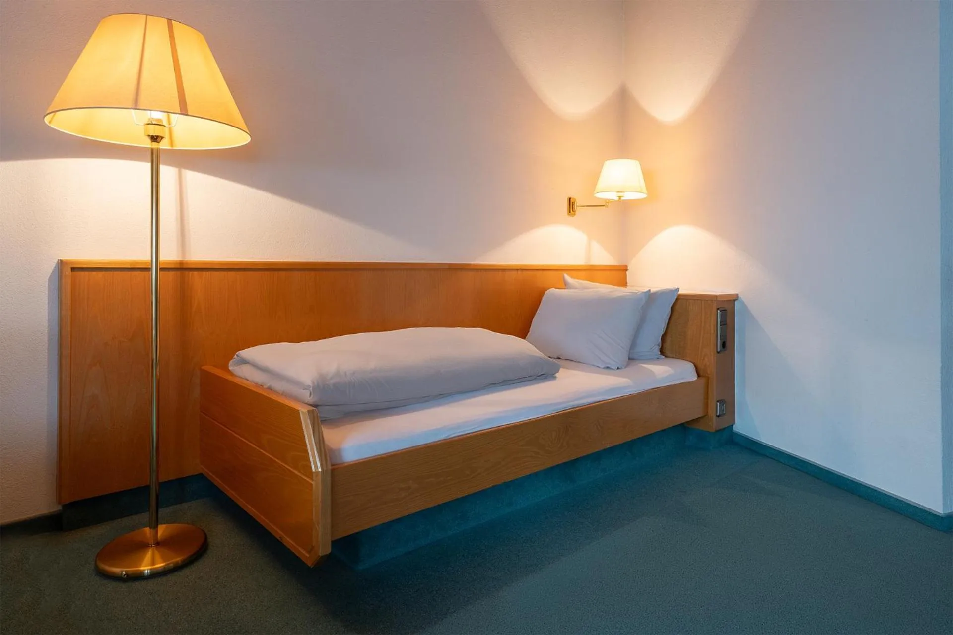 Bedroom, Bed in Hotel Sonne