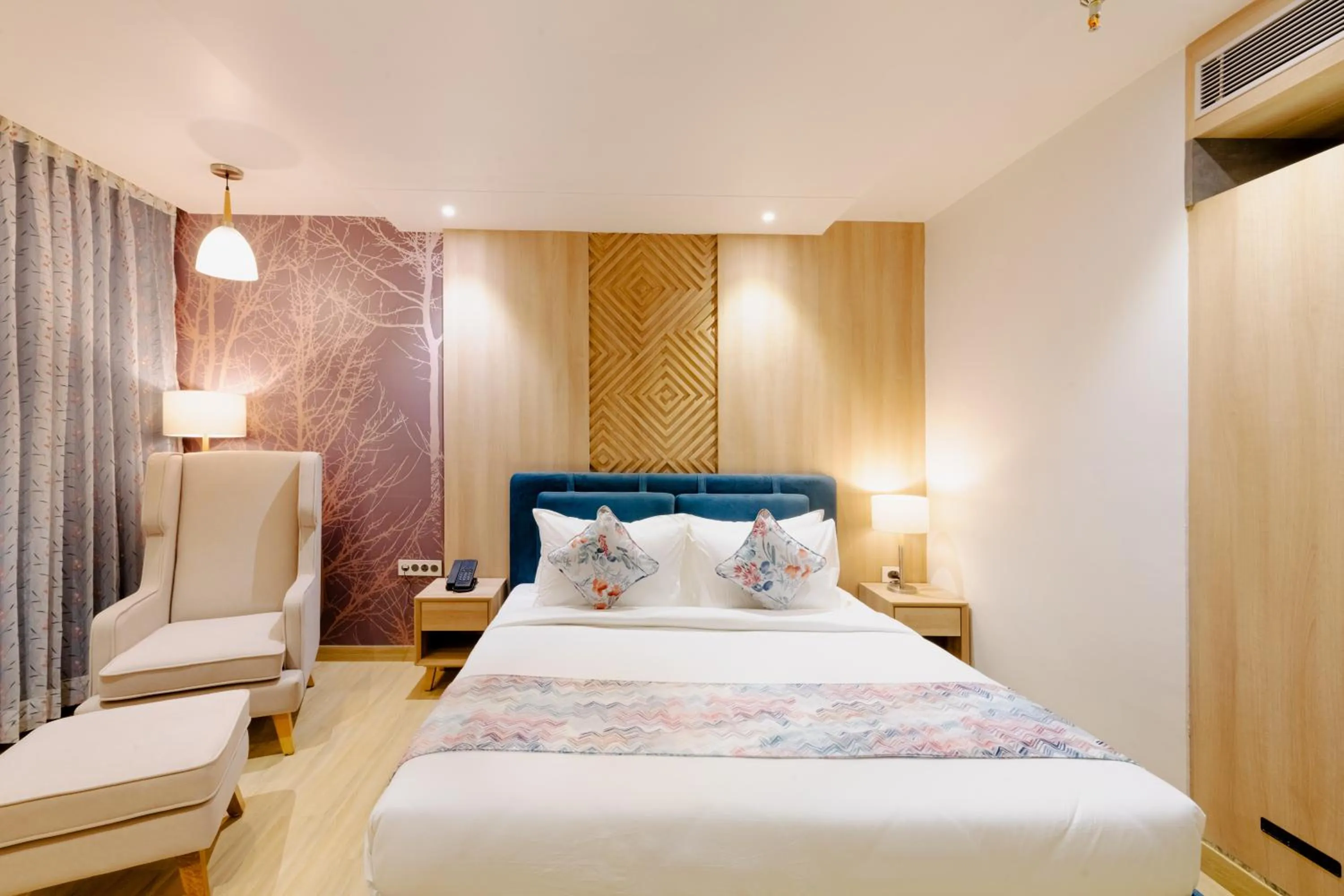 Photo of the whole room, Bed in Signature Hotel