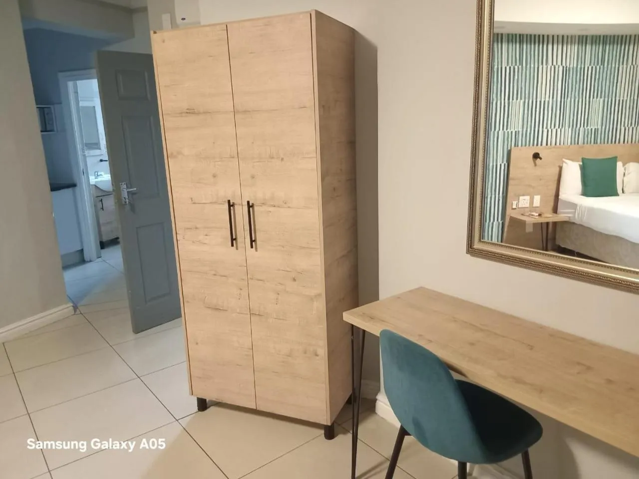 wardrobe, Bed in Bayside Self Catering and Hotel 14 Monty Naicker Pinestreet Durban