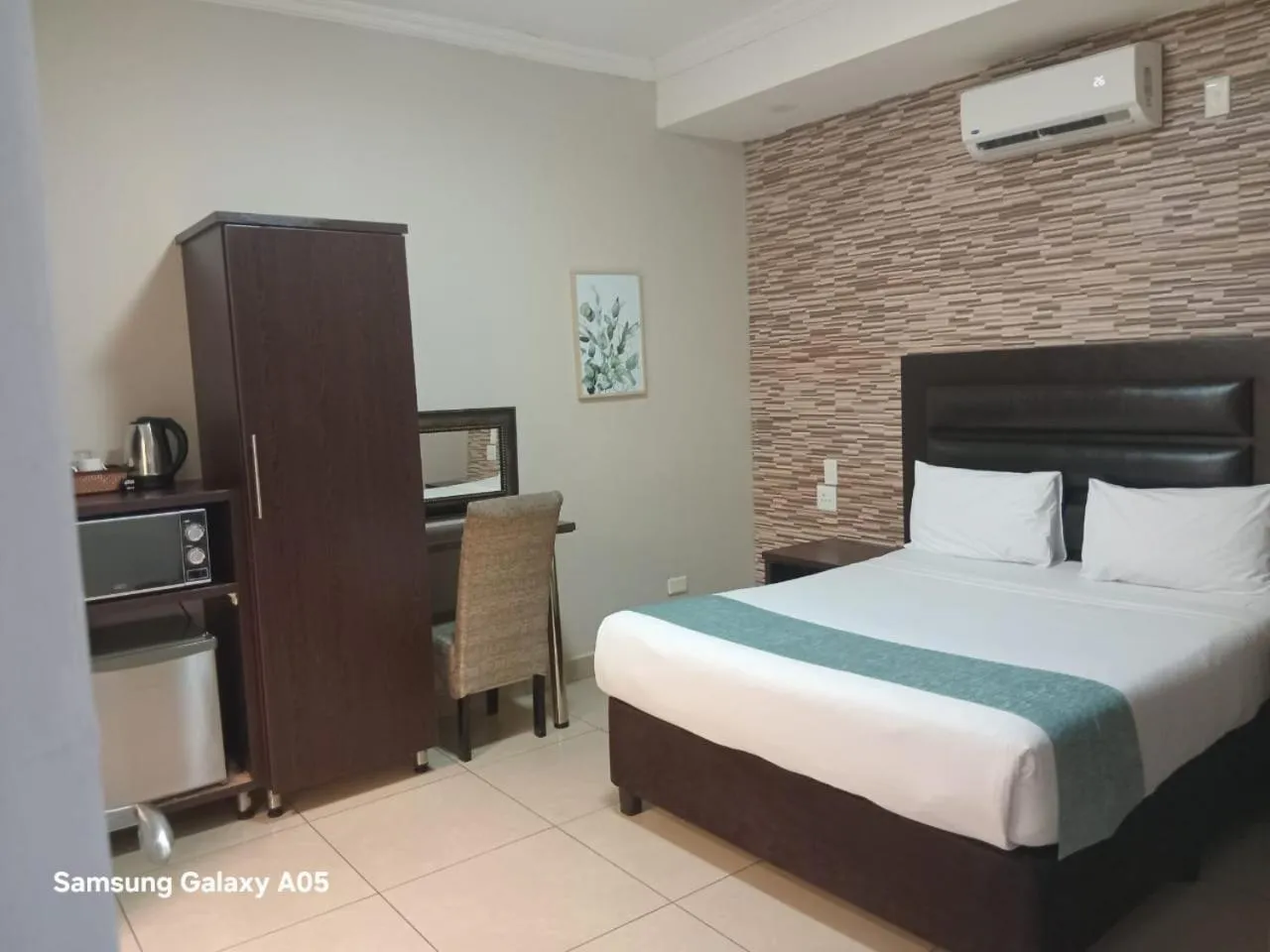 Bed in Bayside Self Catering and Hotel 14 Monty Naicker Pinestreet Durban