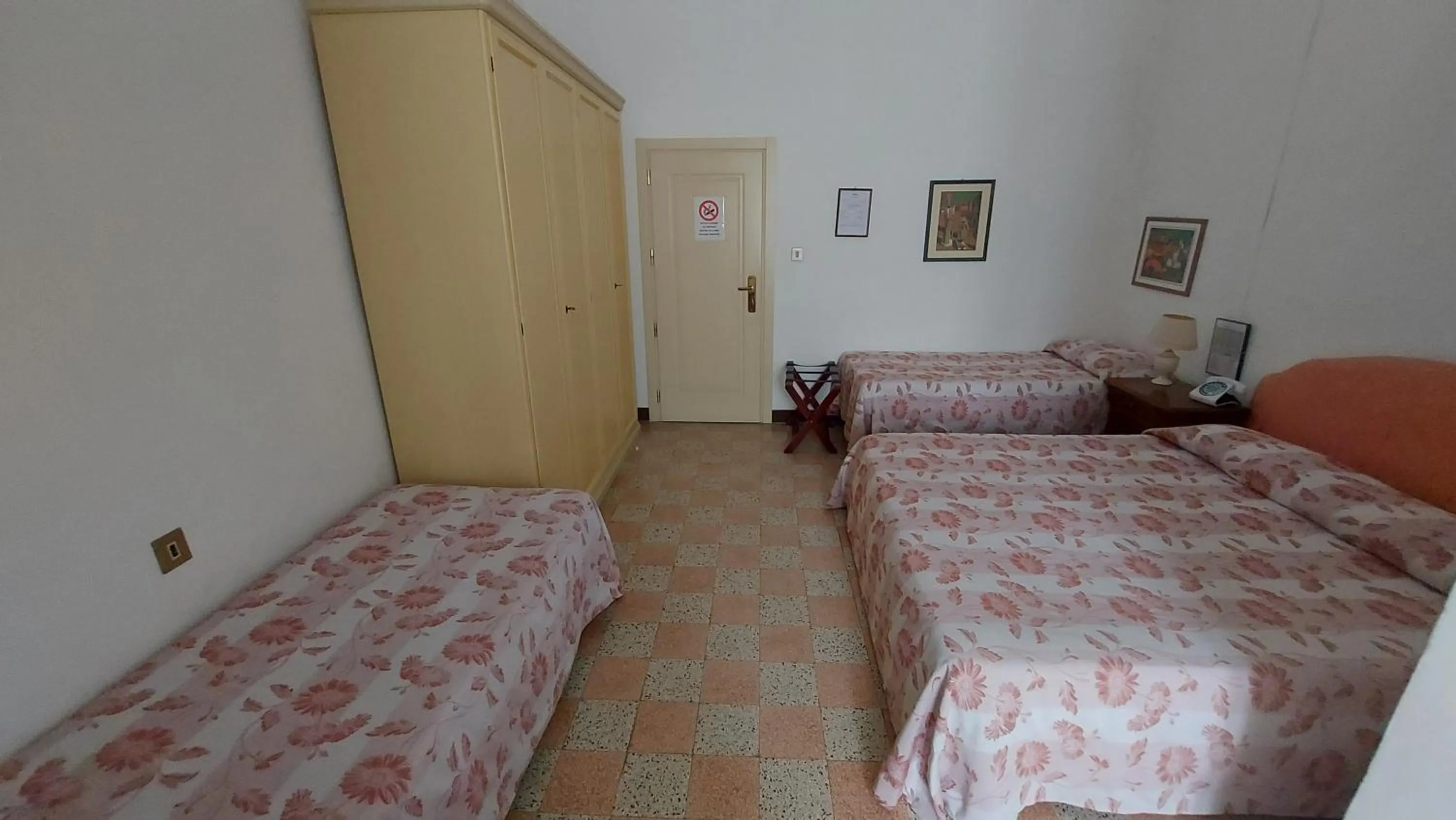 Bed in Albergo Regina