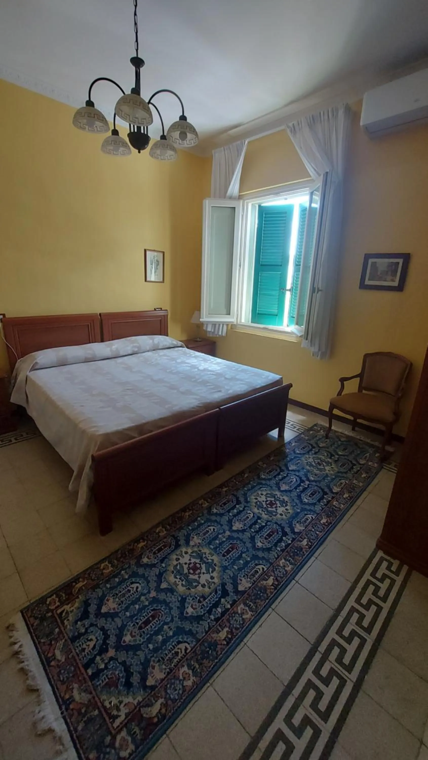 Bed in Albergo Regina