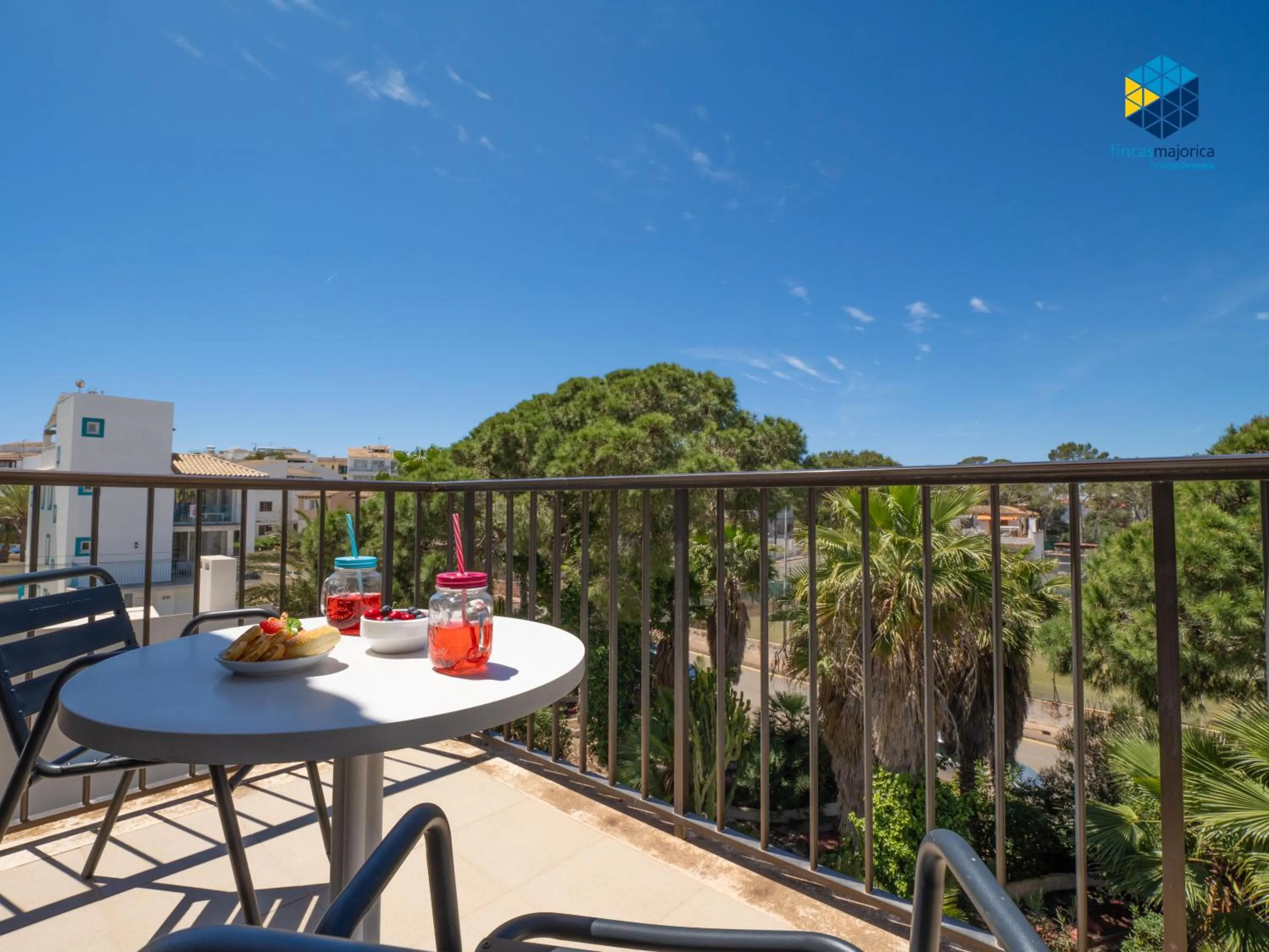 Day in Apartamentos Bella María