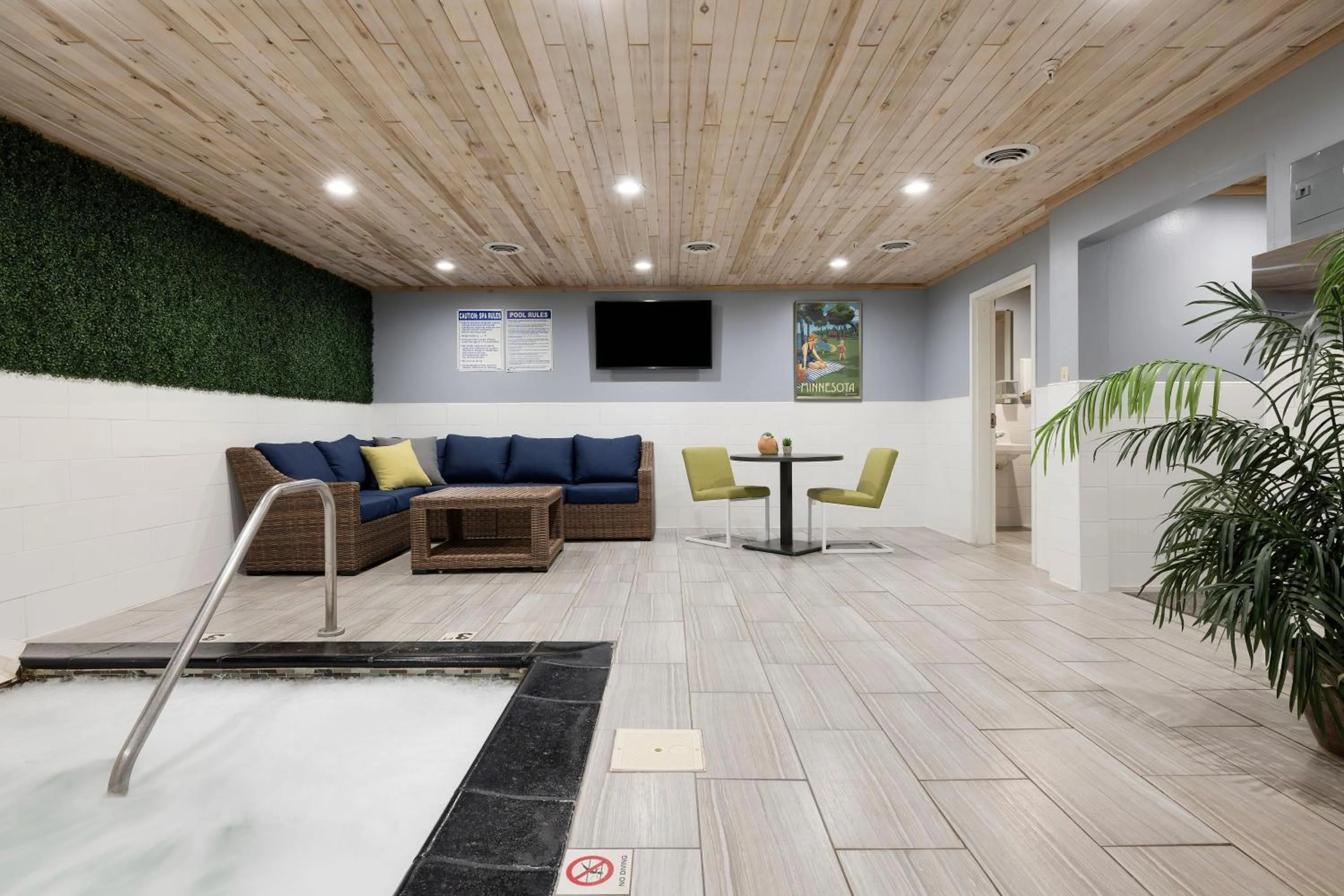 Spa and wellness centre/facilities in Redwood Lodge