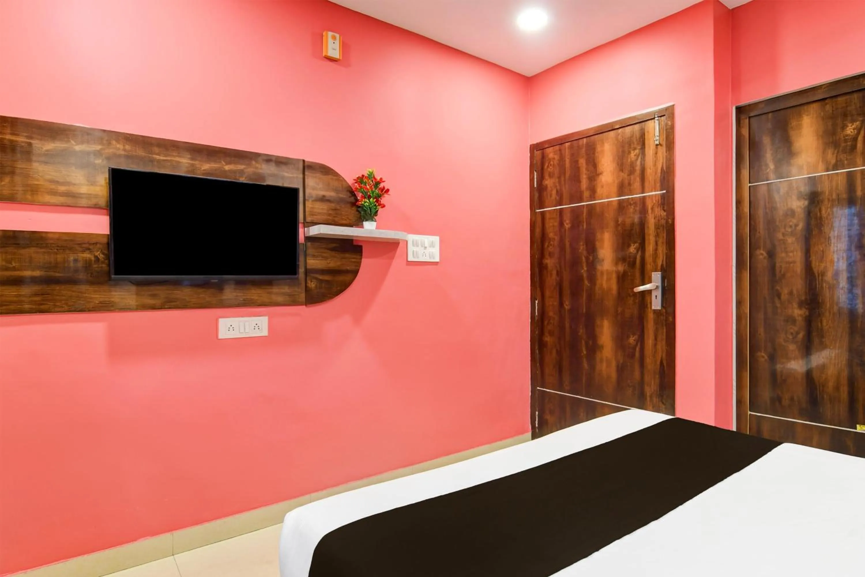 Bedroom, Bed in Super Collection O New Town Near OM Sweets Formerly Shiva Inn