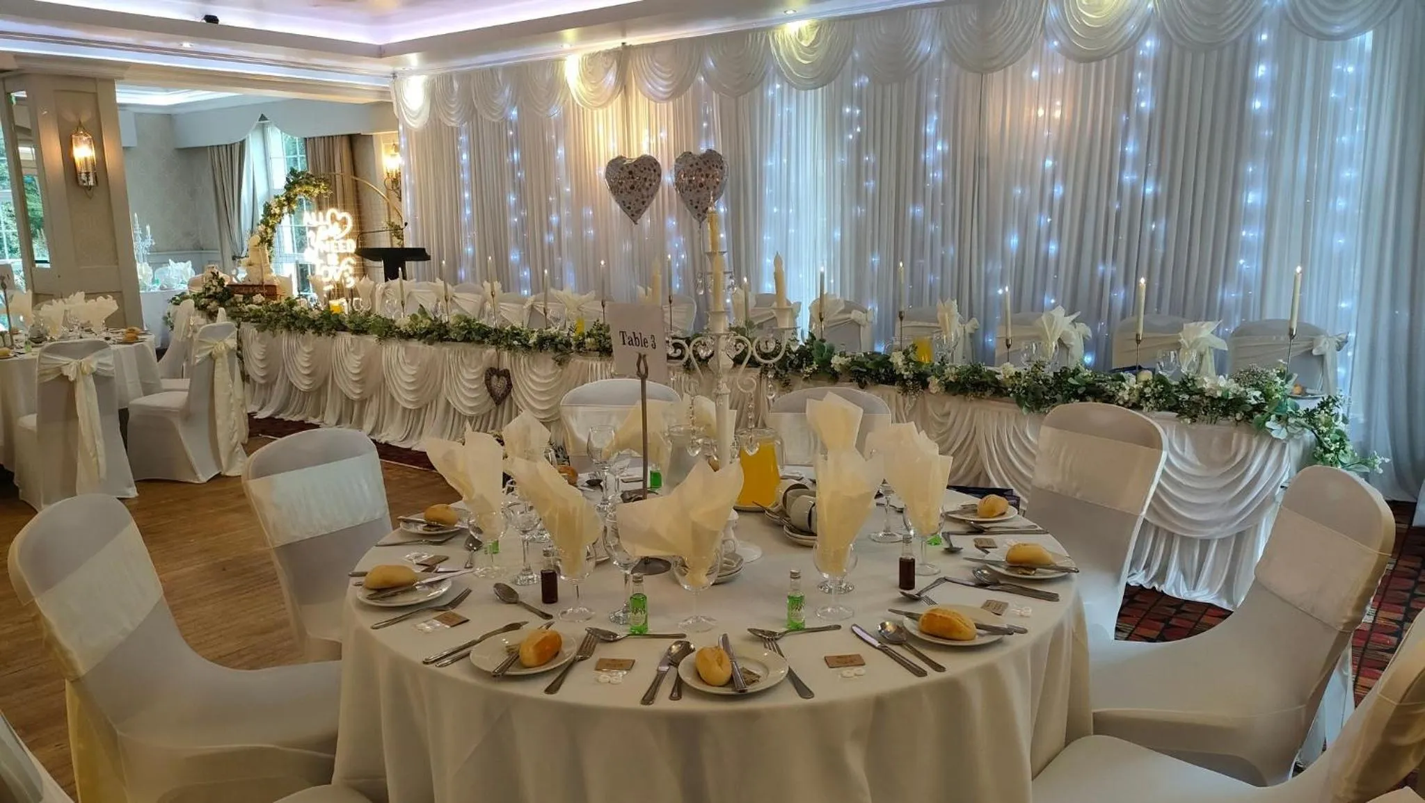 Decorative detail in Drummond Hotel