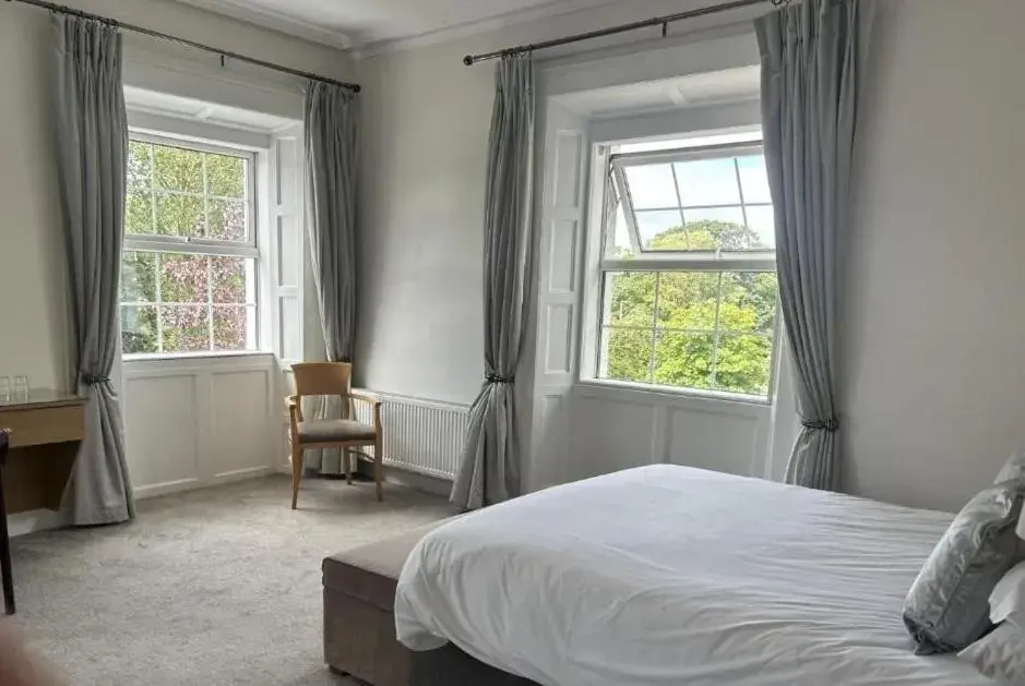 Double Room in Drummond Hotel Double Room in Drummond Hotel