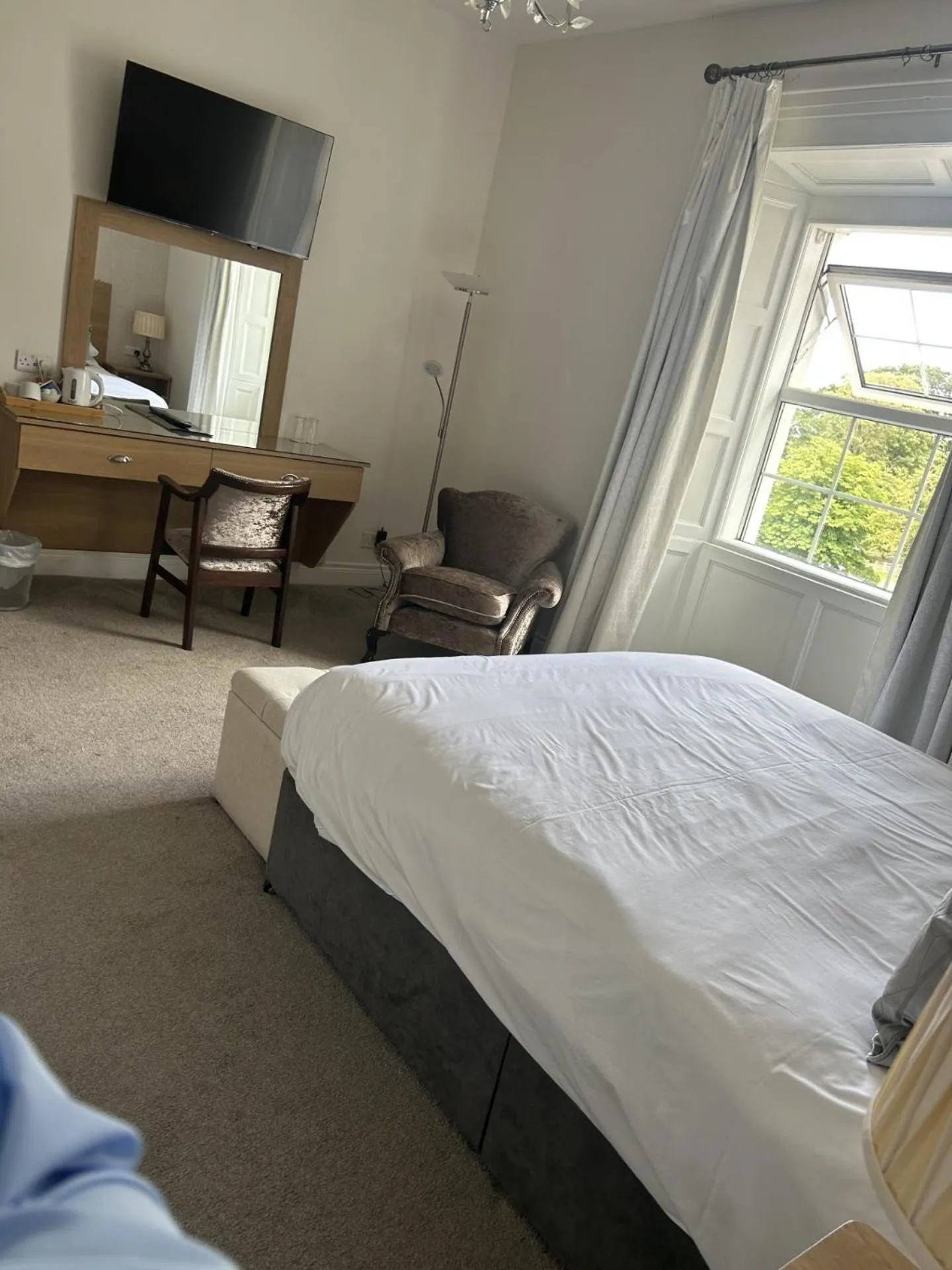 Bed in Drummond Hotel