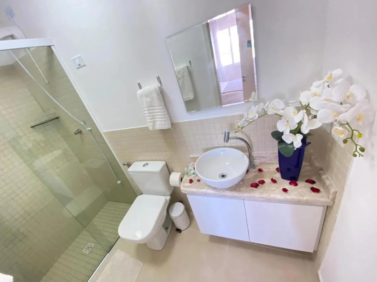 Shower in ApartHotel Praia dos Carneiros