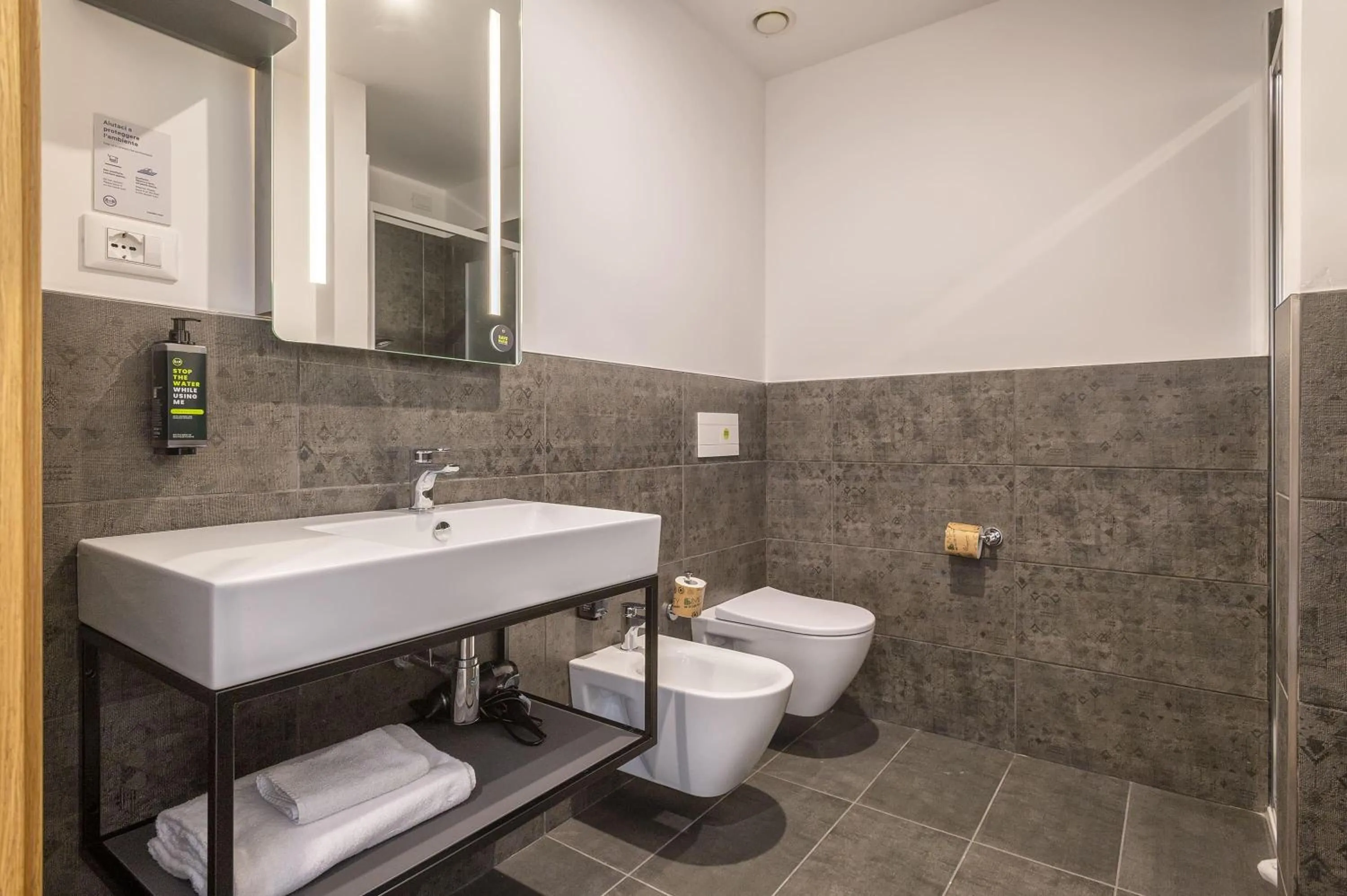 Photo of the whole room in B&B HOTEL Sassari