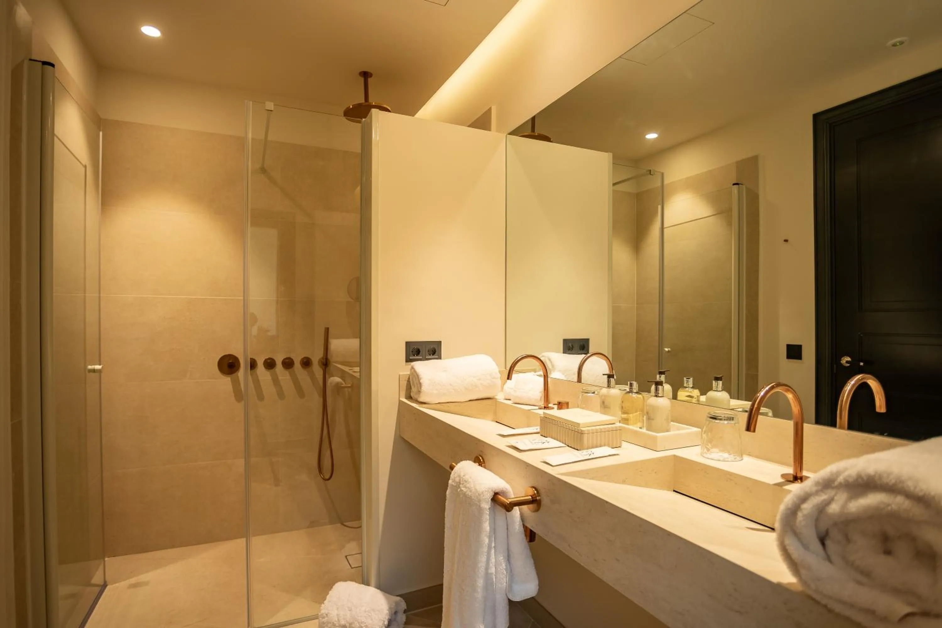 Shower in Hotel Boutique Sidonia