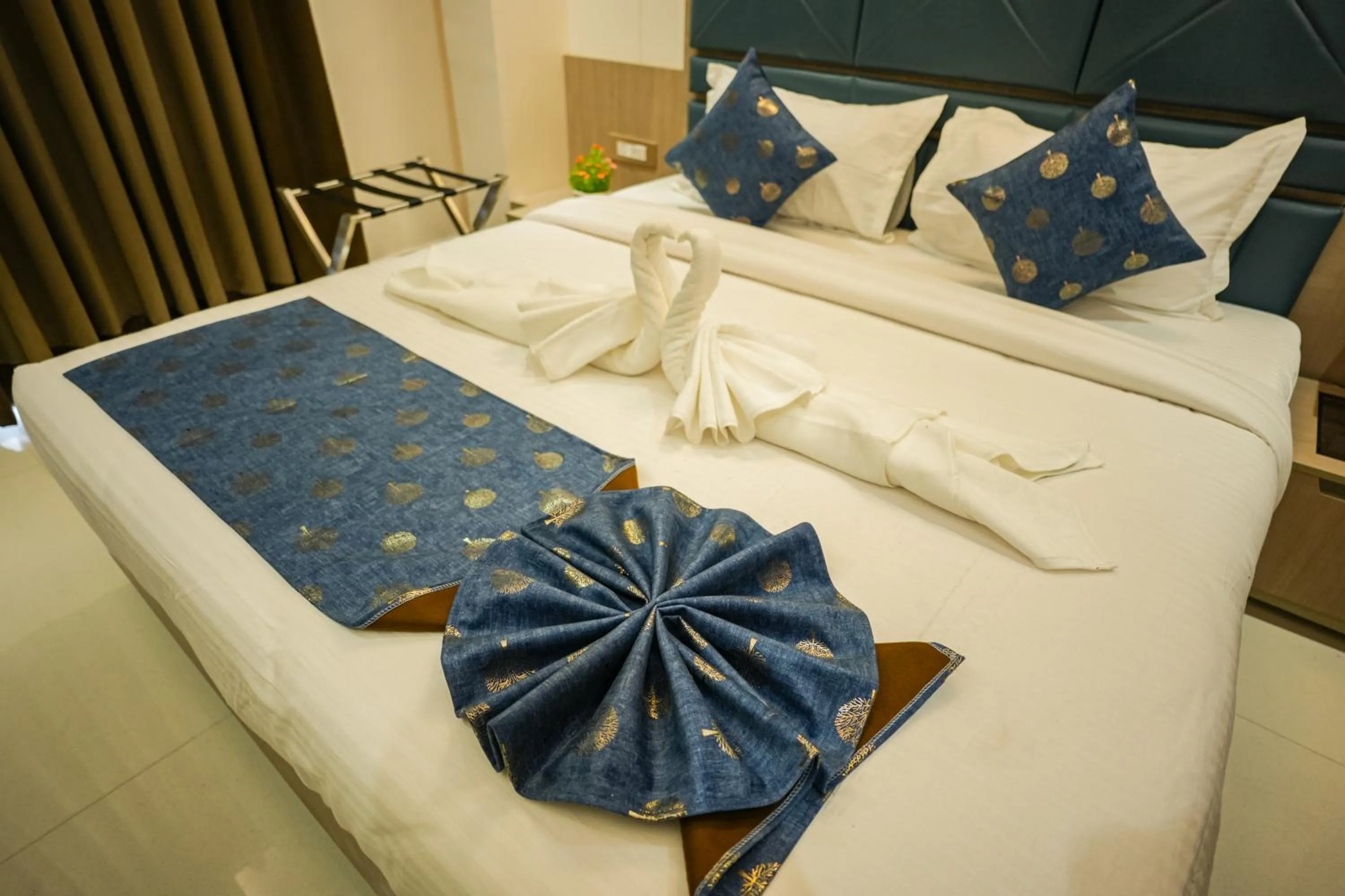 Bed in Sri Shyam Villas Near Kashi Vishwanath Temple