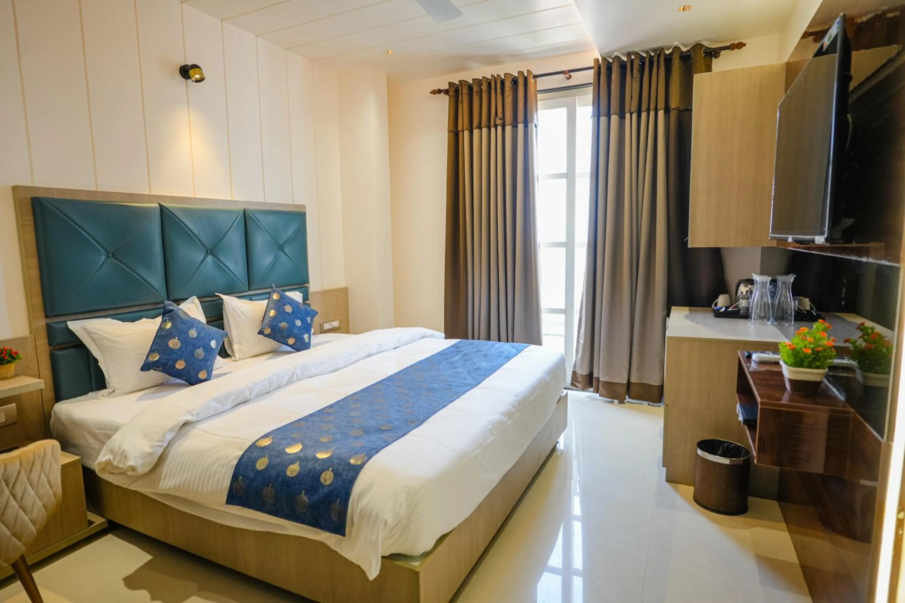 Sri Shyam Villas Near Kashi Vishwanath Temple