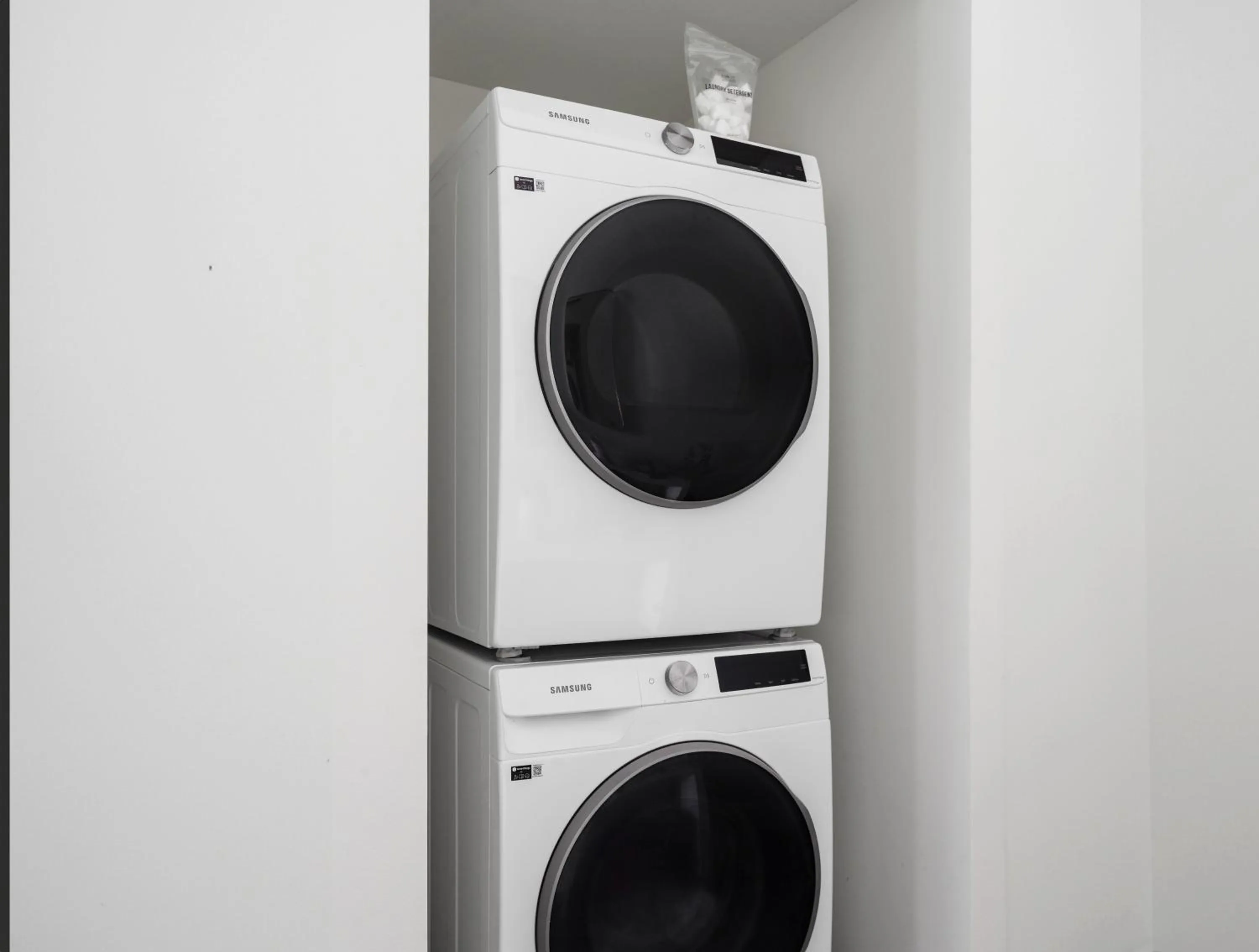 laundry in Mint House Fort Worth - Cultural District