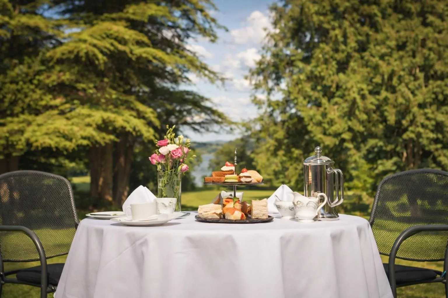 Food and drinks in Friars Carse Country House Hotel