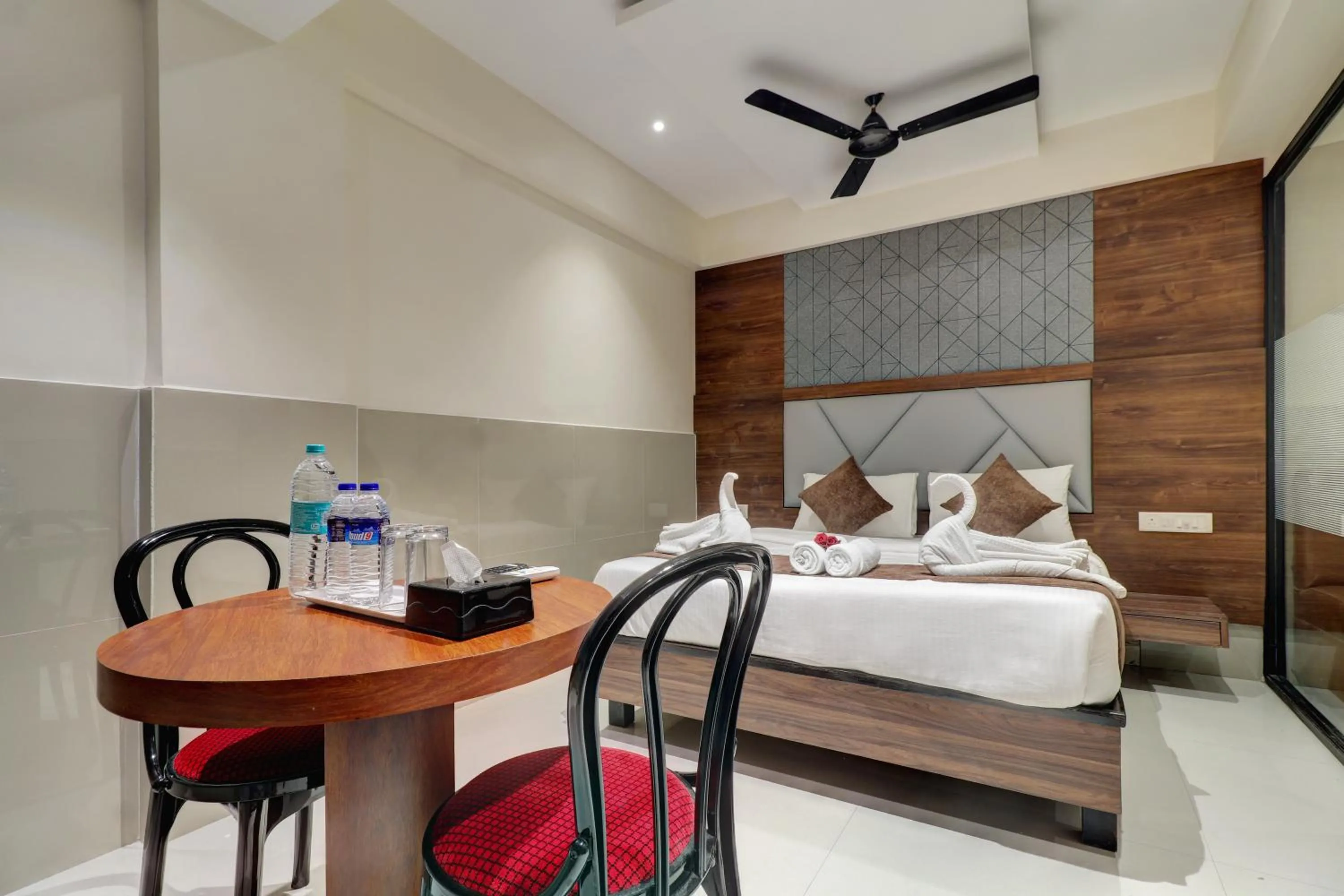 Bedroom, Bed in New Parimeet Residency